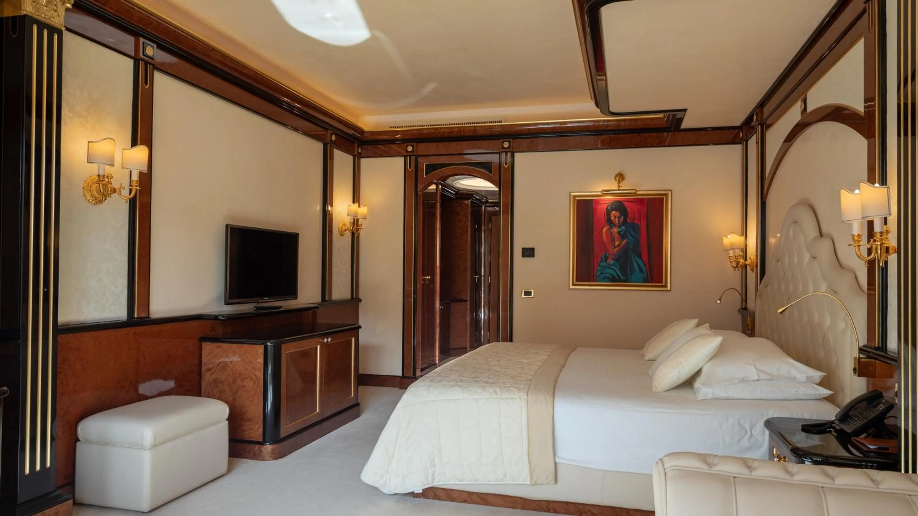 Bedroom in Mulino Luxury Boutique Hotel