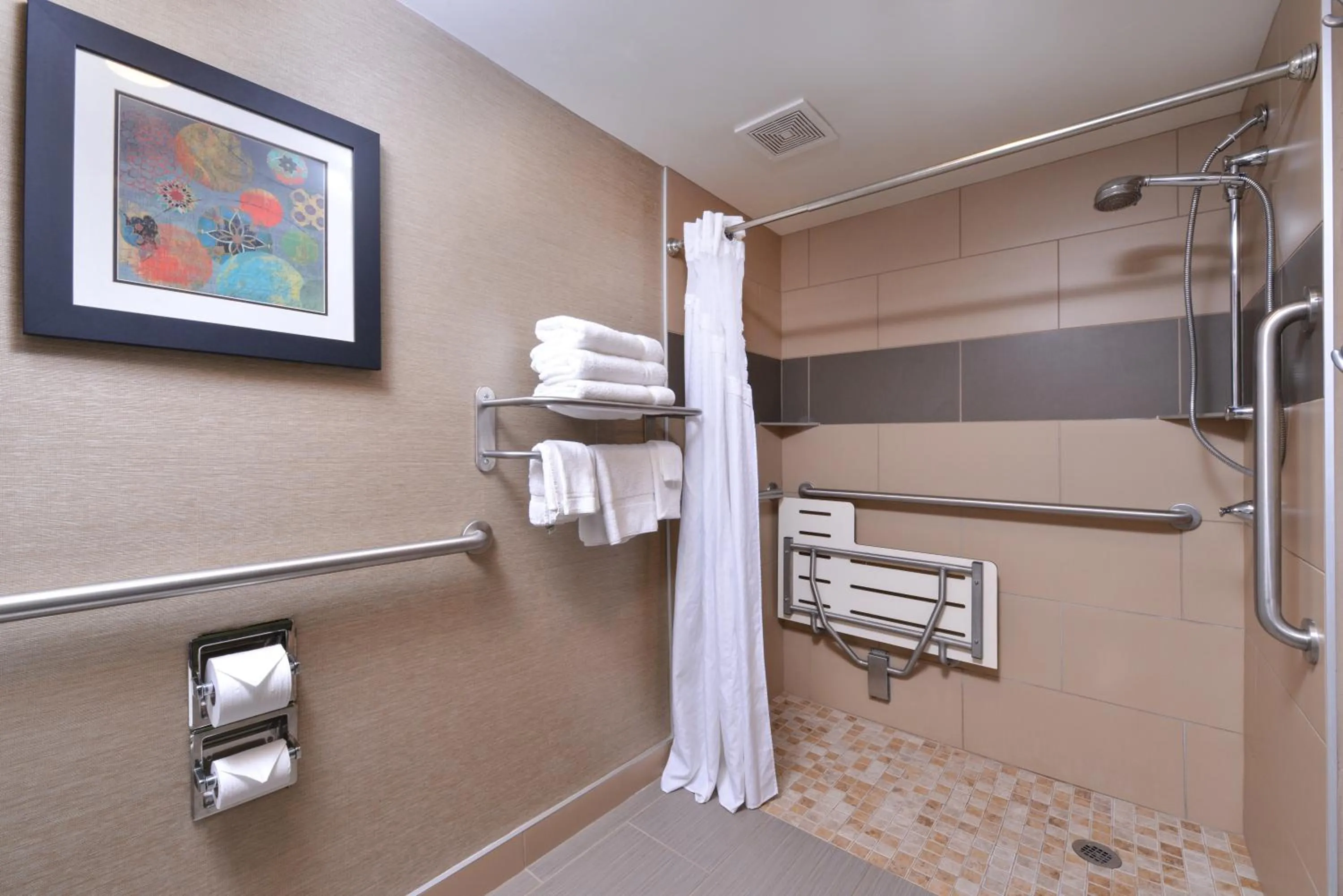 Photo of the whole room, Bathroom in Holiday Inn Little Rock West - Chenal Pkwy, an IHG Hotel