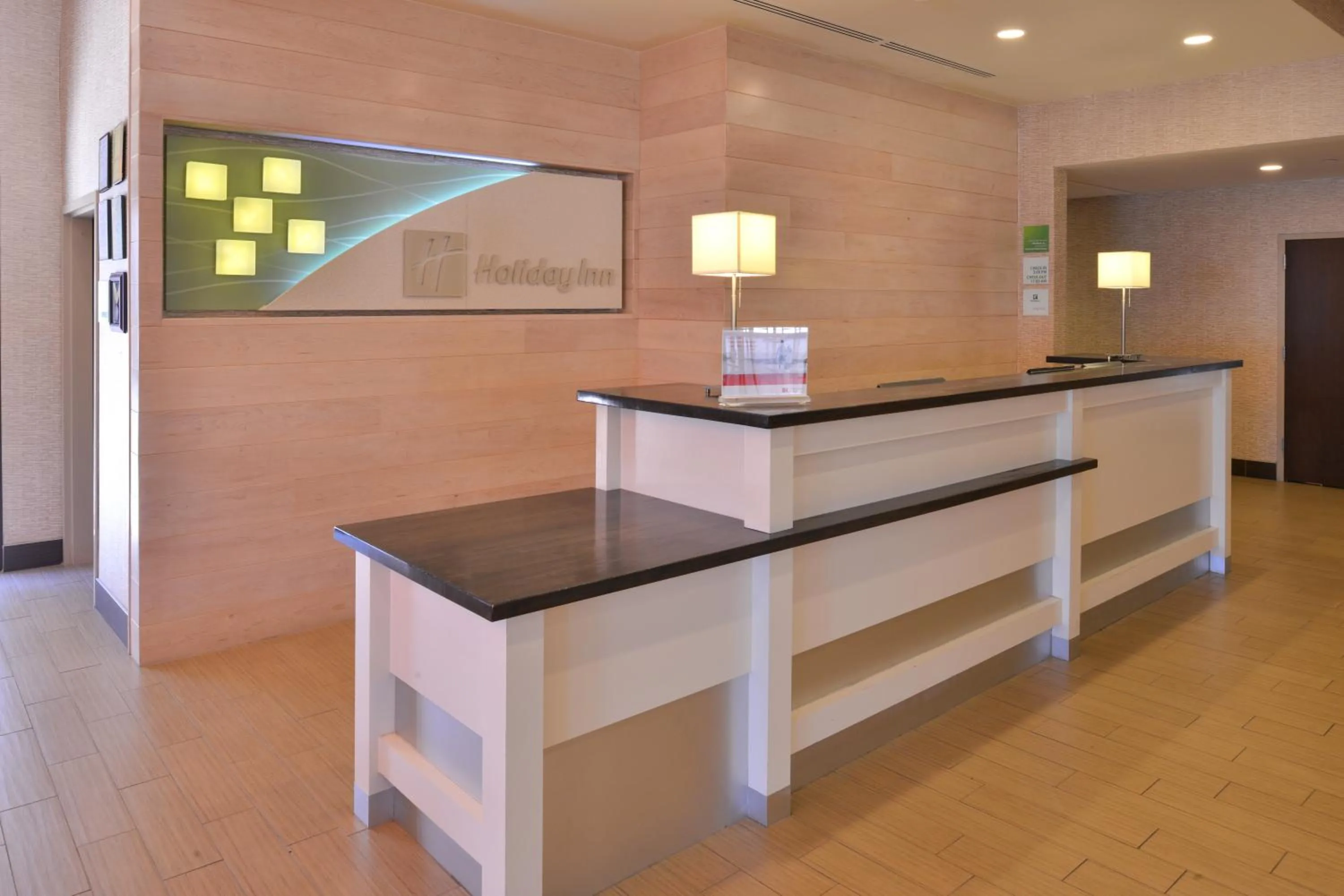 Lobby or reception, Lobby/Reception in Holiday Inn Little Rock West - Chenal Pkwy, an IHG Hotel