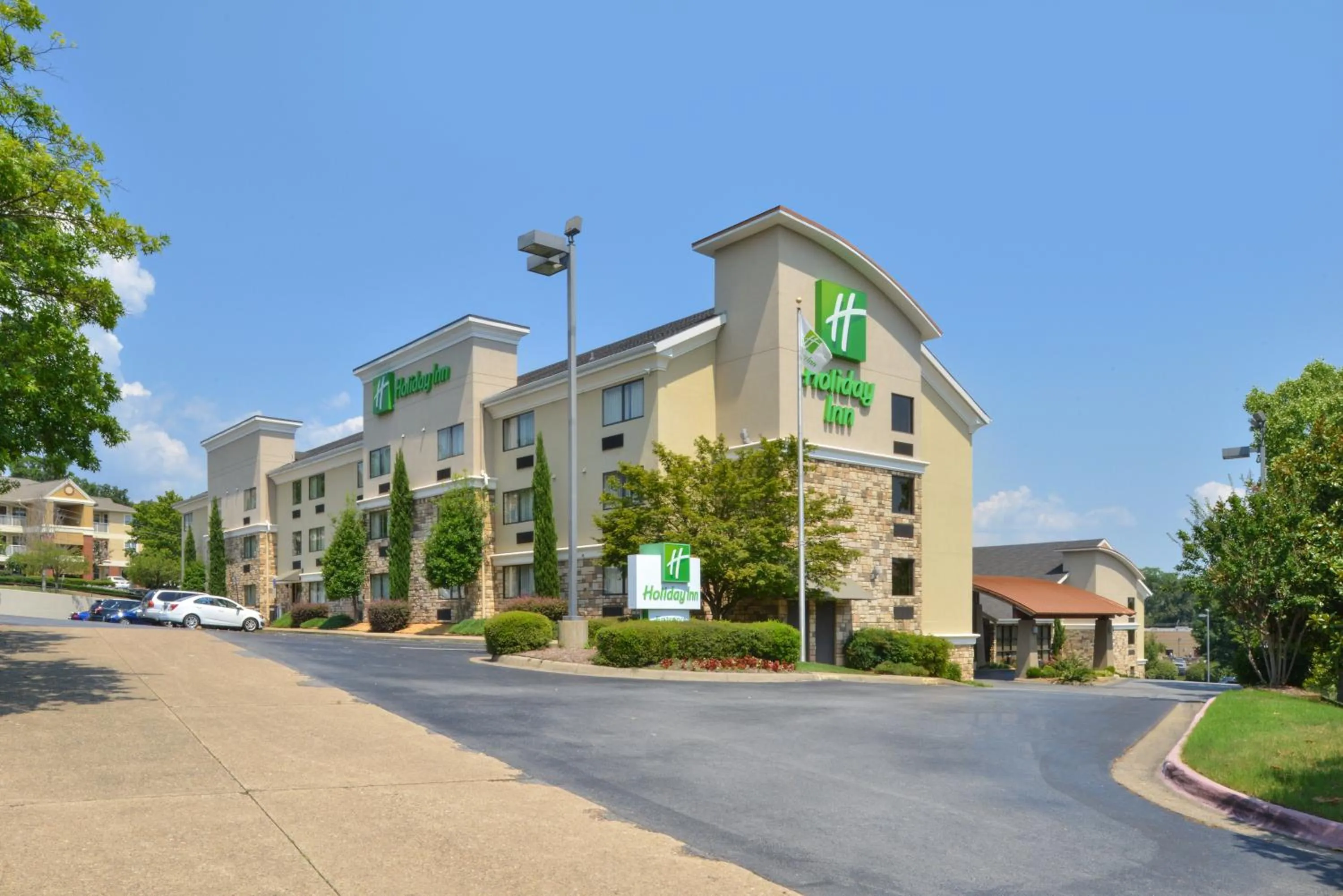 Property Building in Holiday Inn Little Rock West - Chenal Pkwy, an IHG Hotel