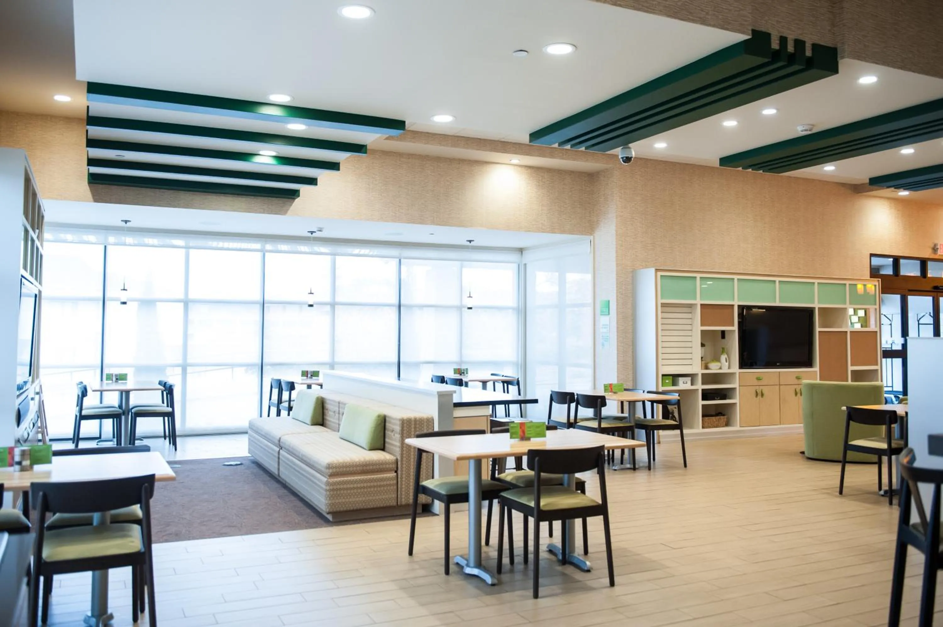 Restaurant/Places to Eat in Holiday Inn Little Rock West - Chenal Pkwy, an IHG Hotel
