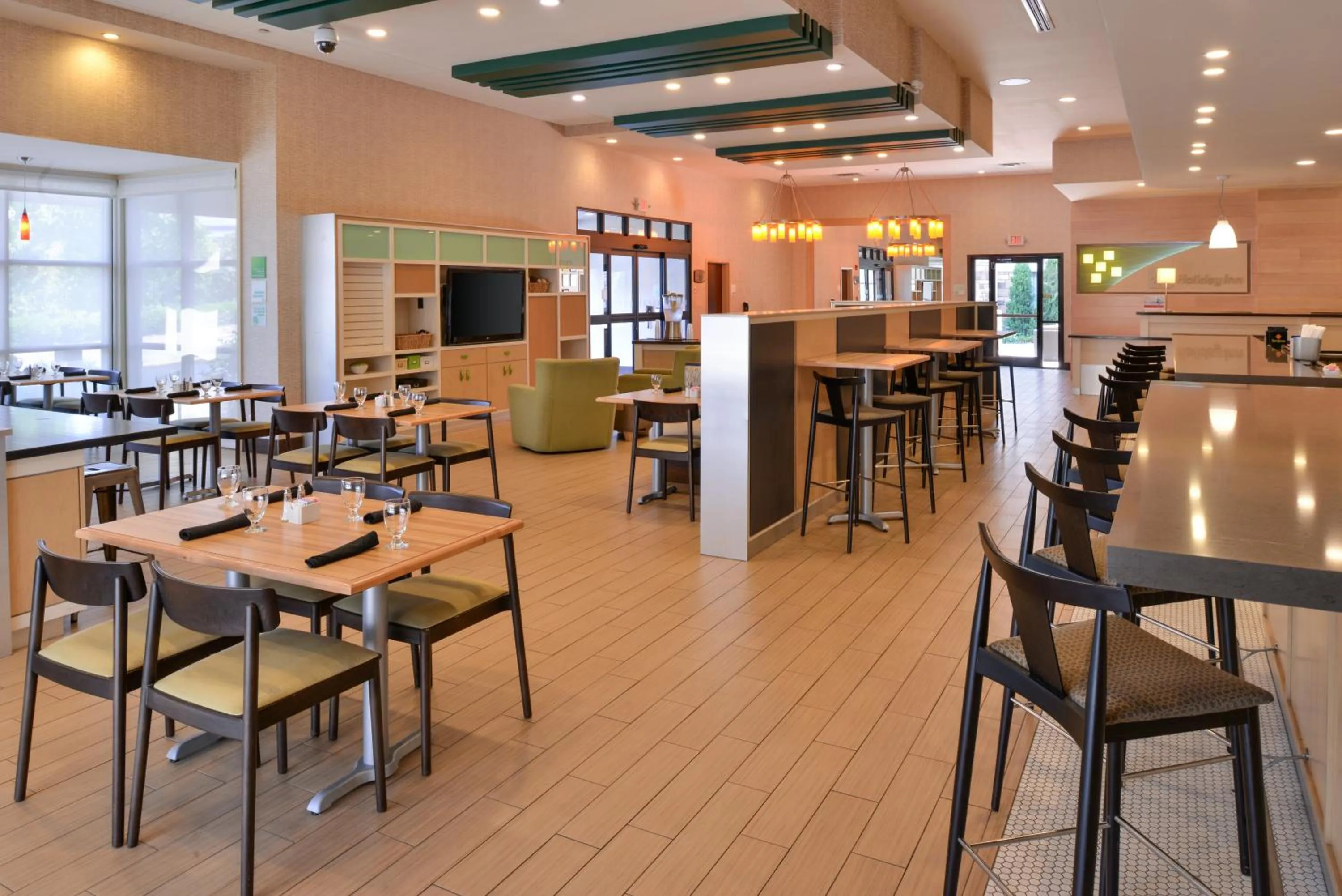 Restaurant/Places to Eat in Holiday Inn Little Rock West - Chenal Pkwy, an IHG Hotel
