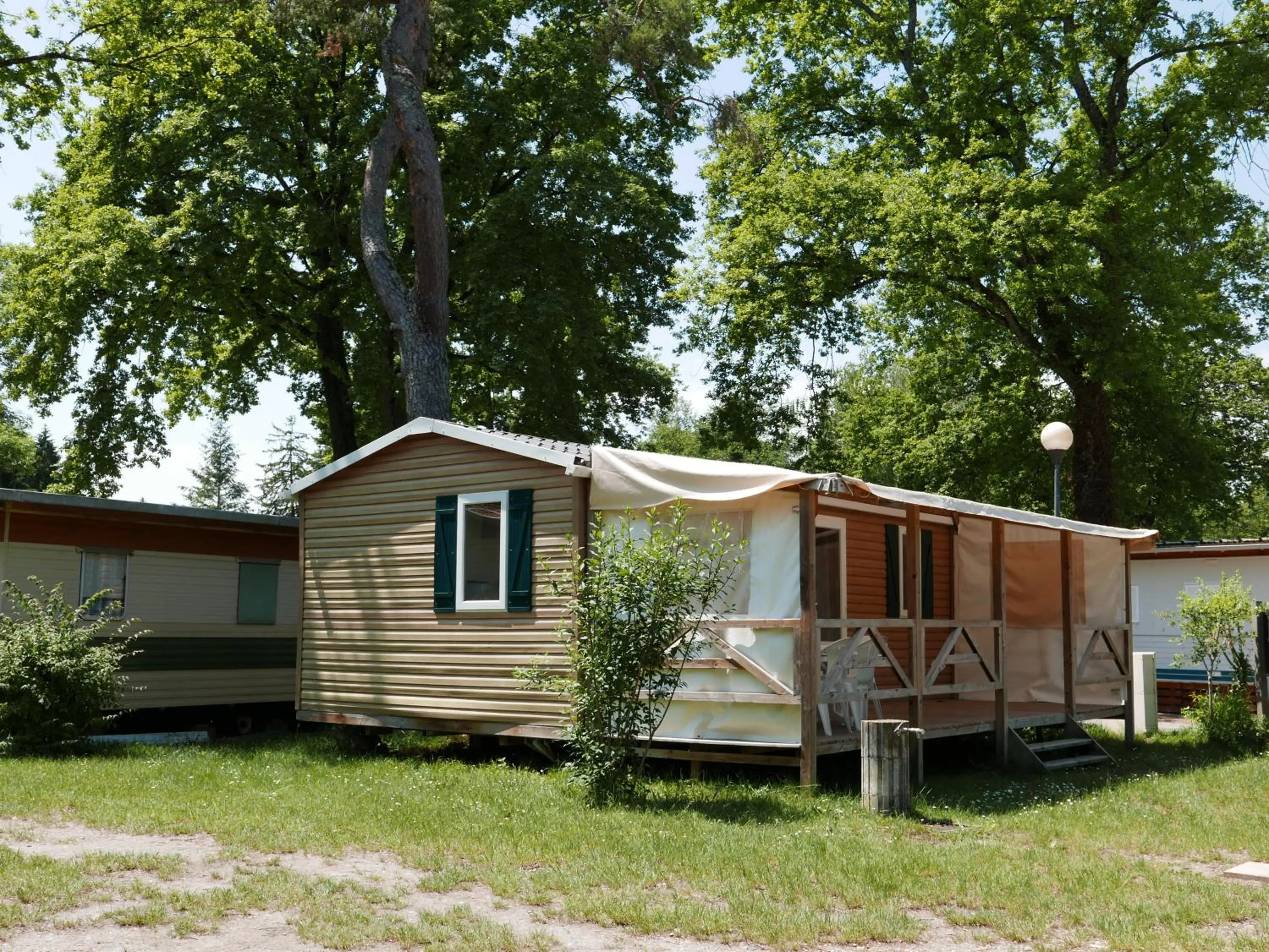 Patio in Camping La Pinède