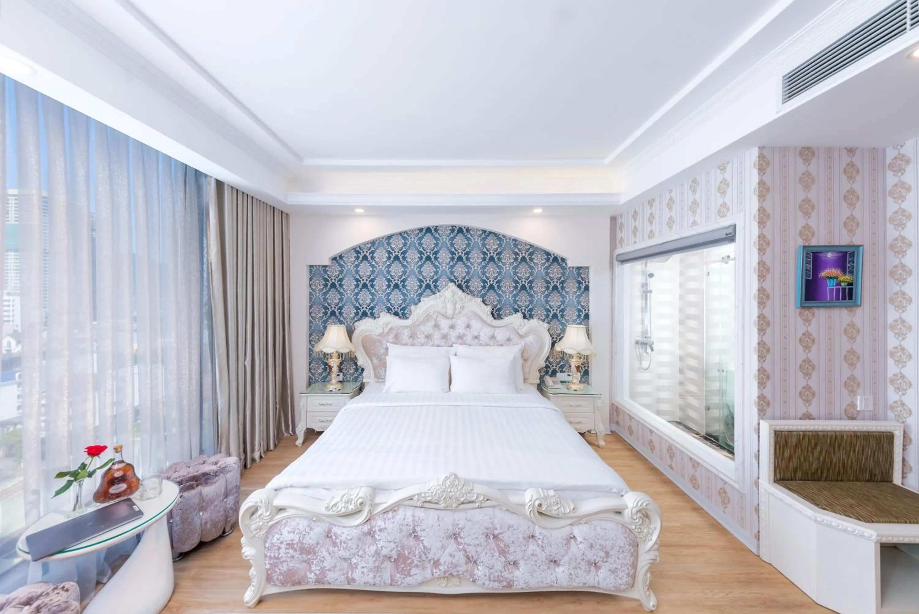 Bed in Golden Rose Hotel