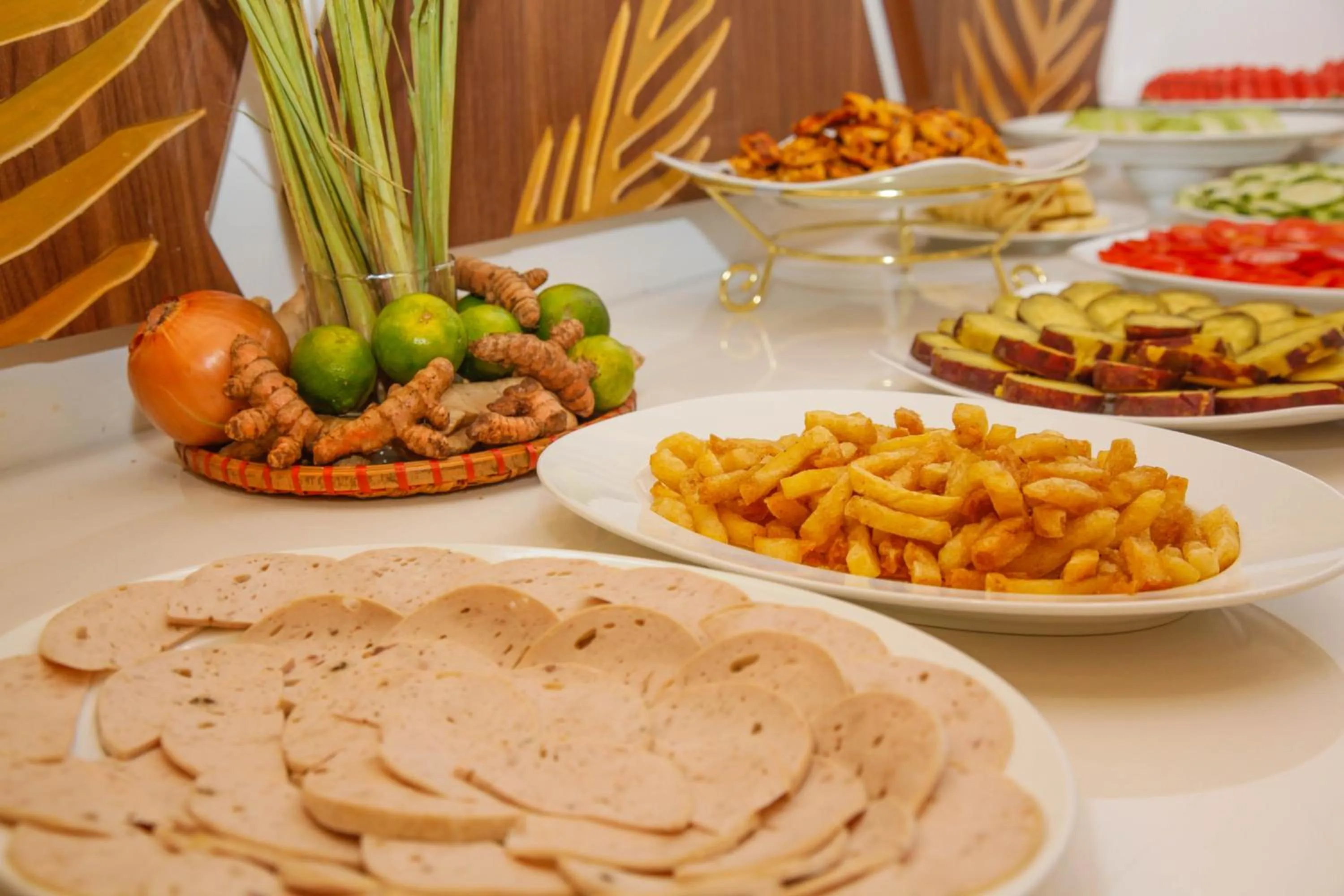 Food and drinks in Golden Rose Hotel