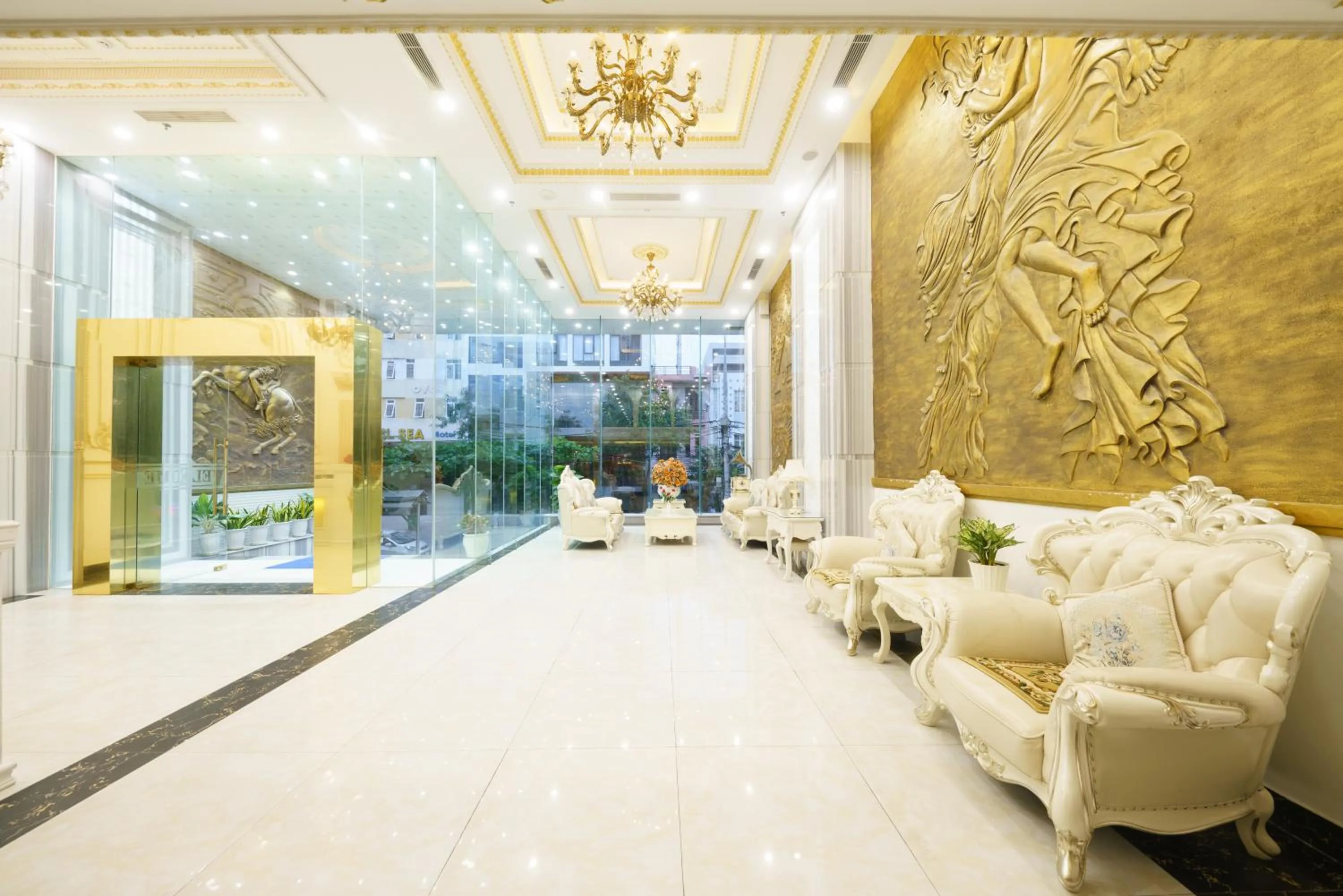 Lobby or reception in Golden Rose Hotel