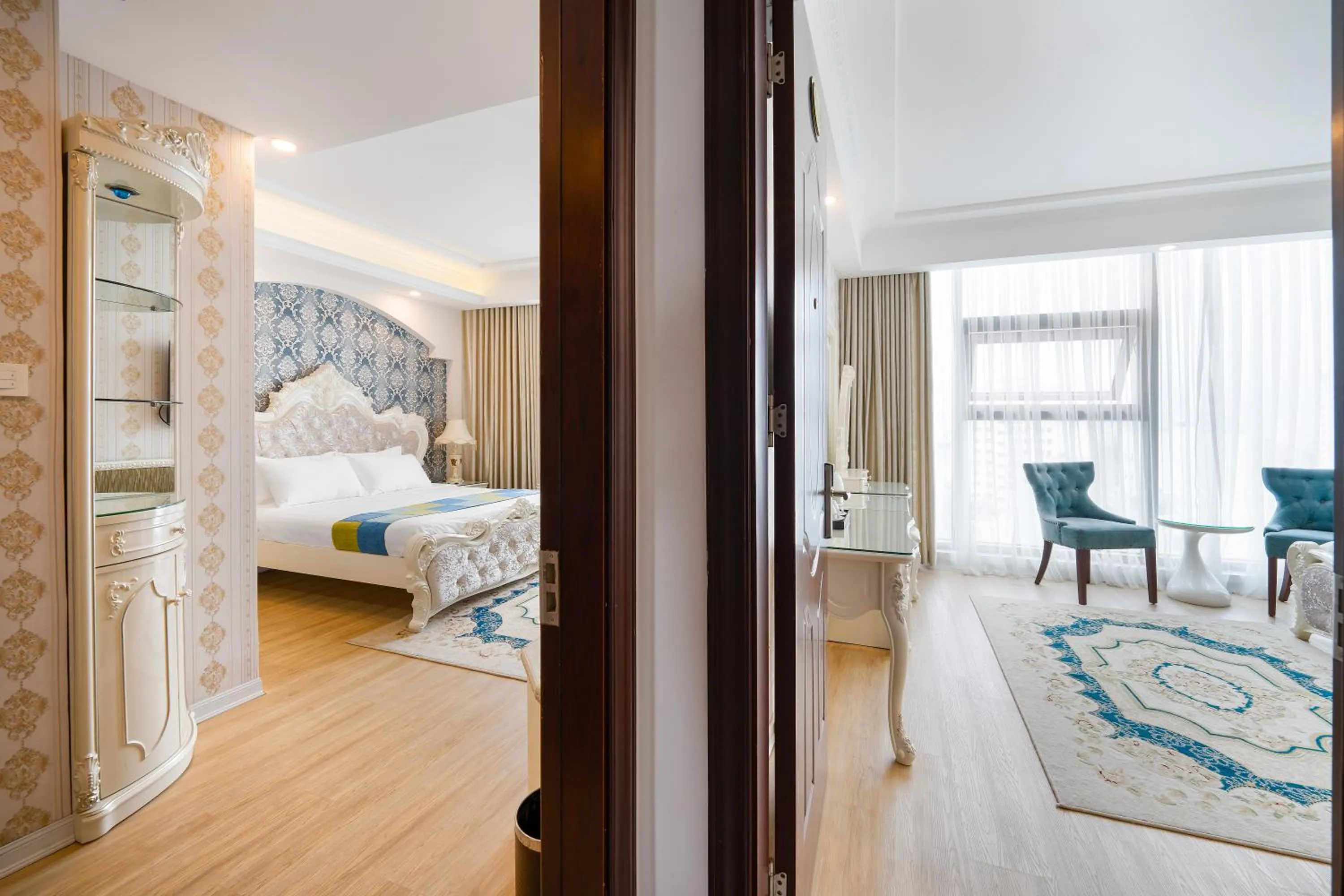 Photo of the whole room, Bed in Golden Rose Hotel