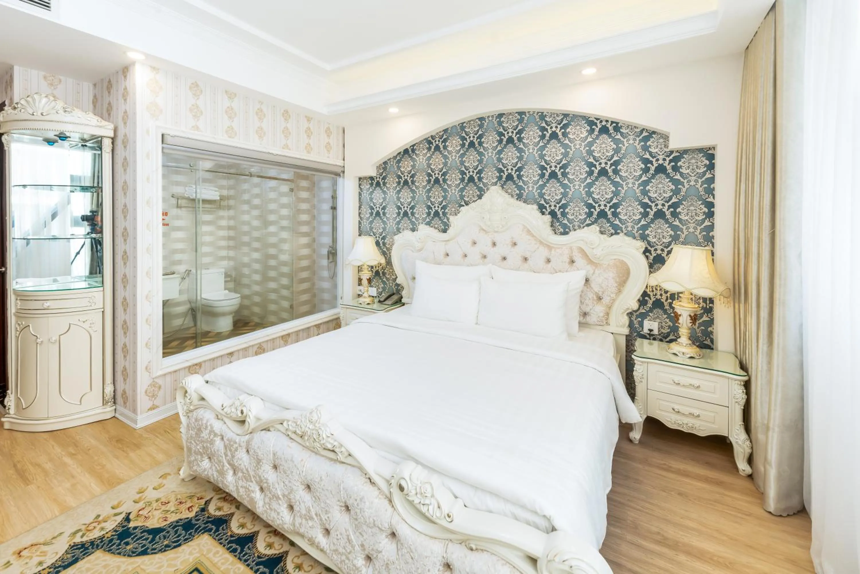 Bed in Golden Rose Hotel