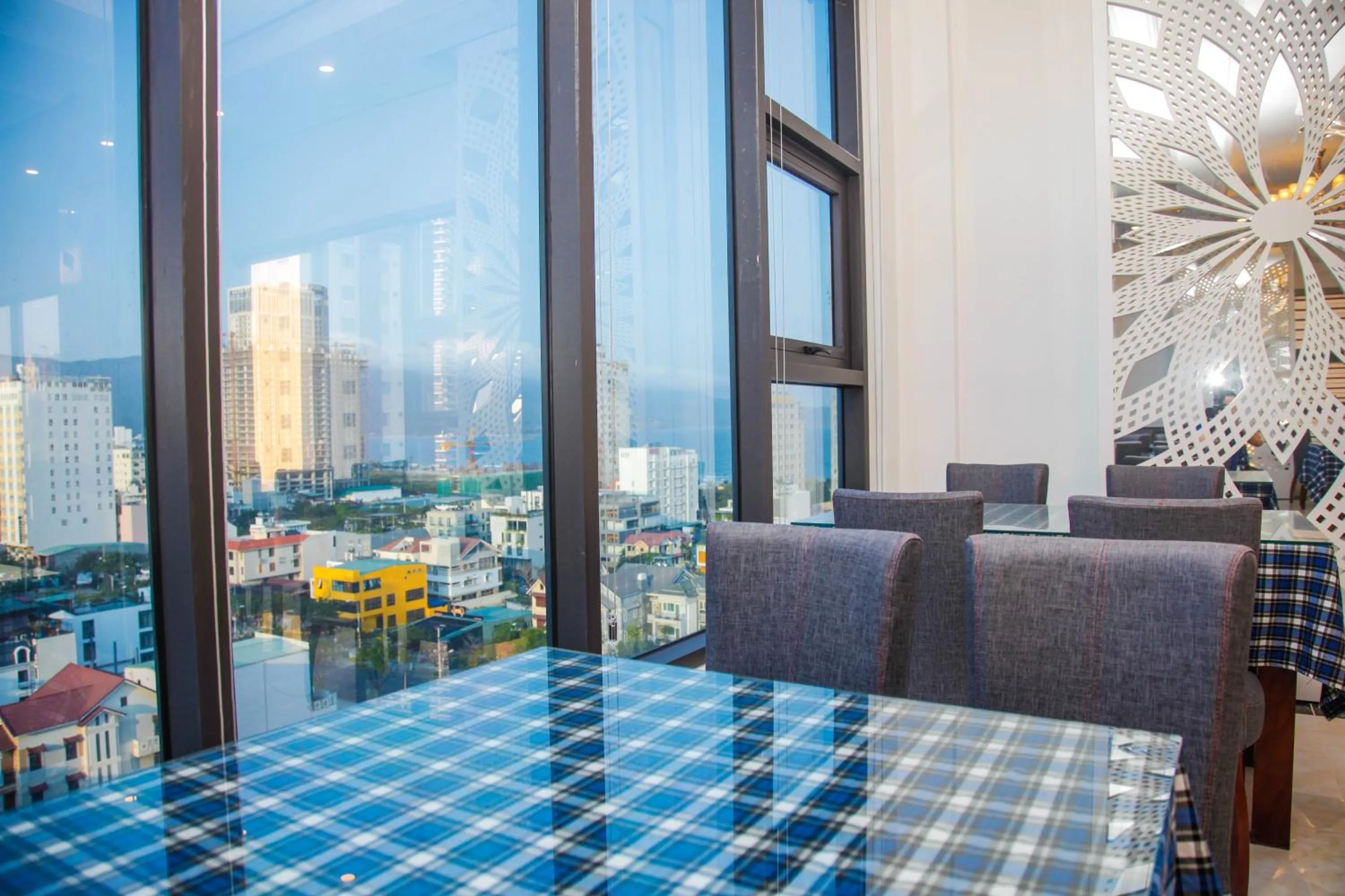 Lounge or bar in Golden Rose Hotel