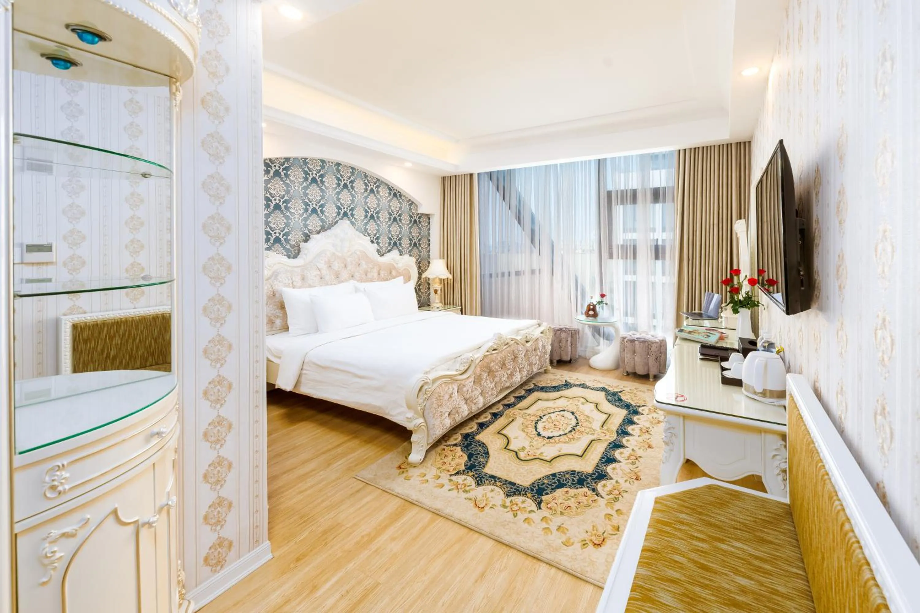 Photo of the whole room, Bed in Golden Rose Hotel