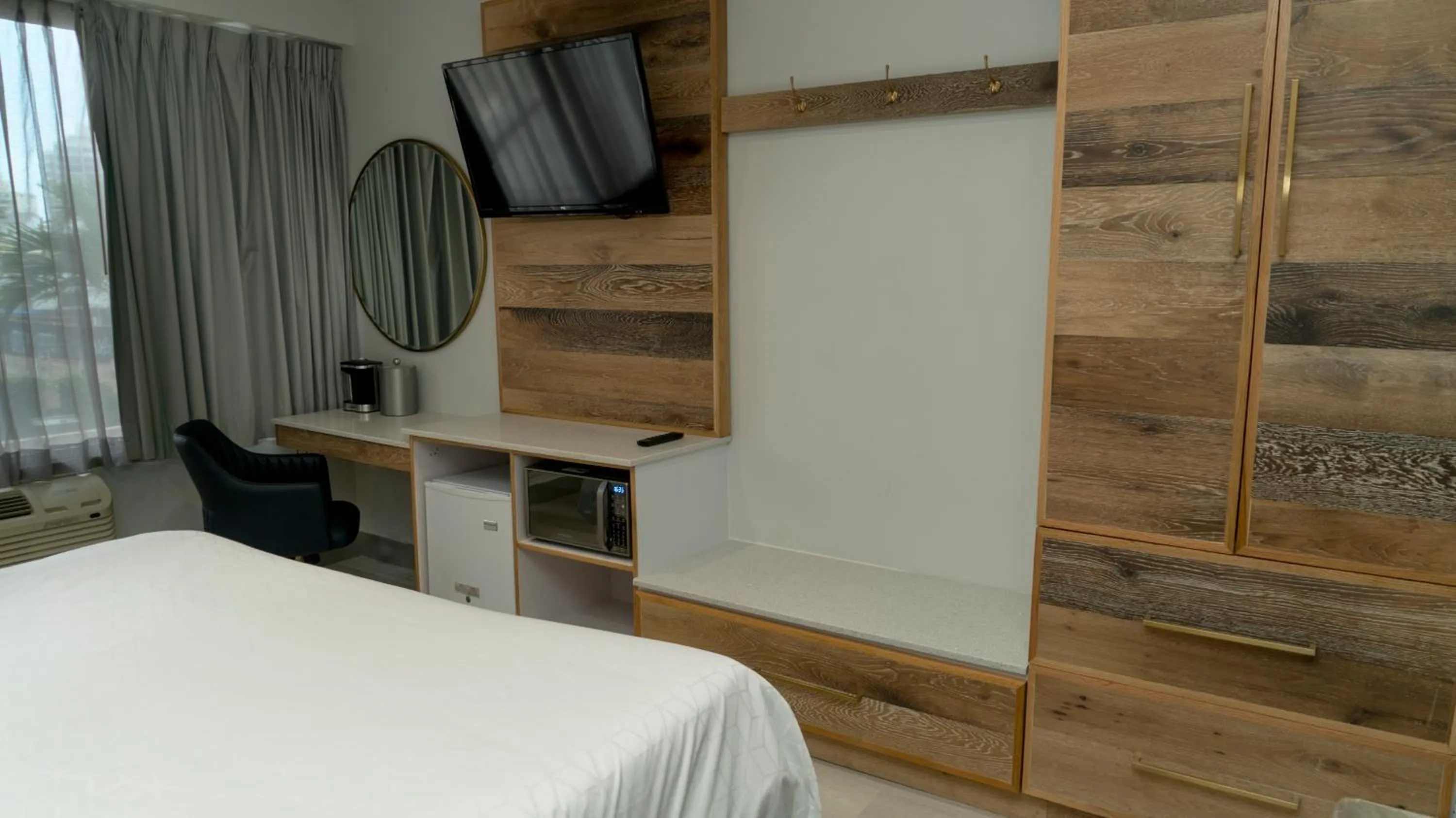 Bed in Holiday Inn Express San Juan Condado by IHG