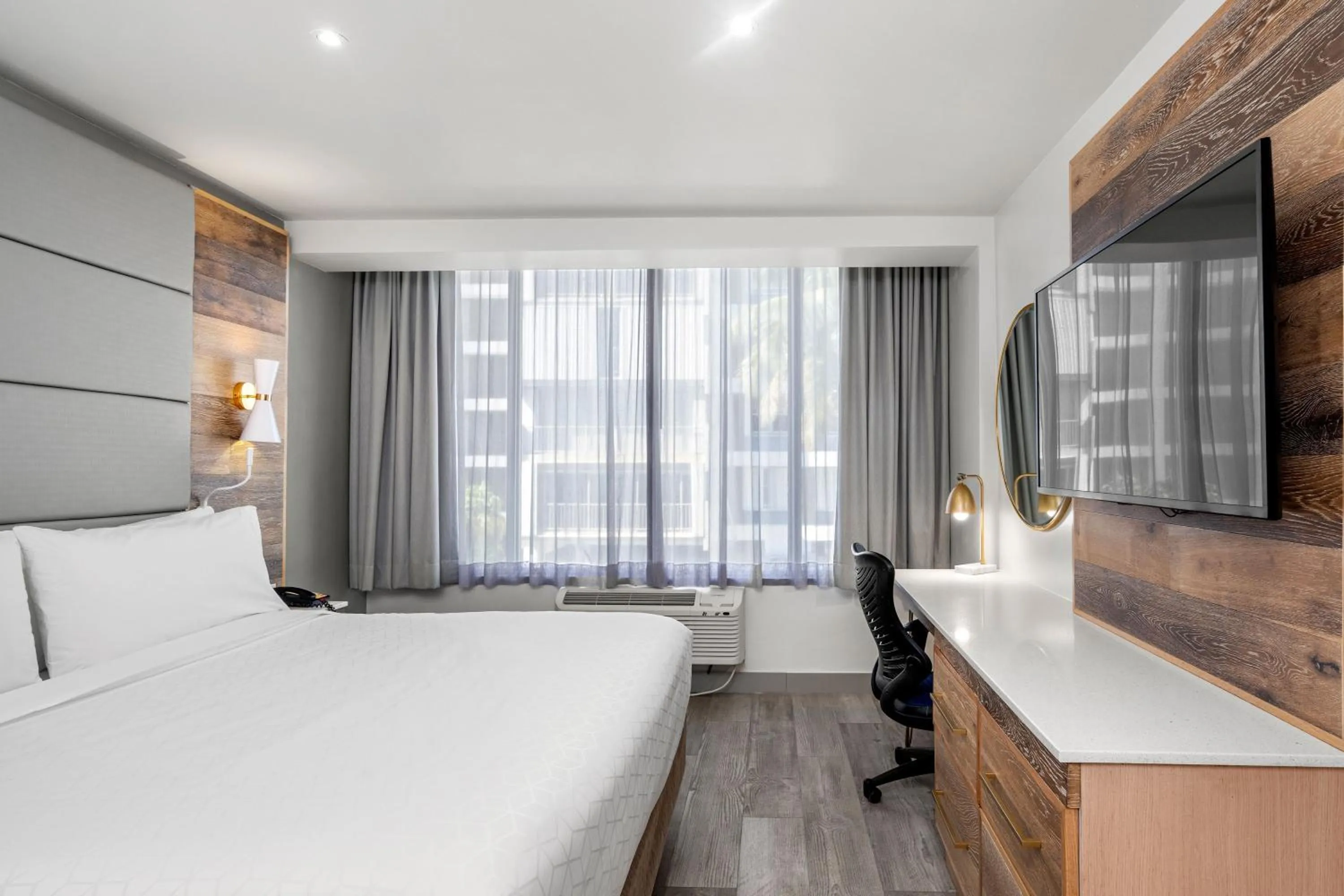 Photo of the whole room, Bed in Holiday Inn Express San Juan Condado by IHG