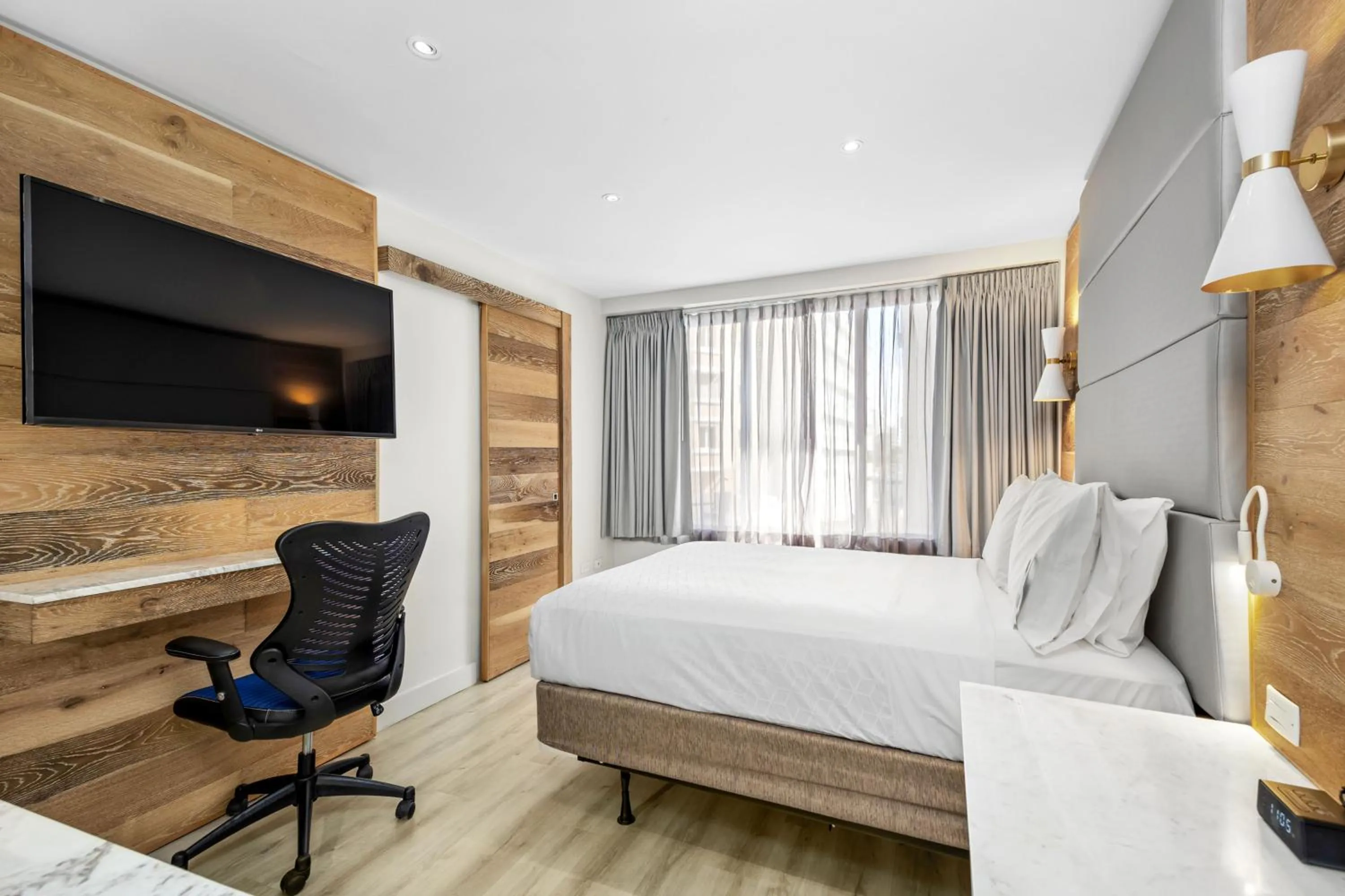 Photo of the whole room, Bed in Holiday Inn Express San Juan Condado by IHG