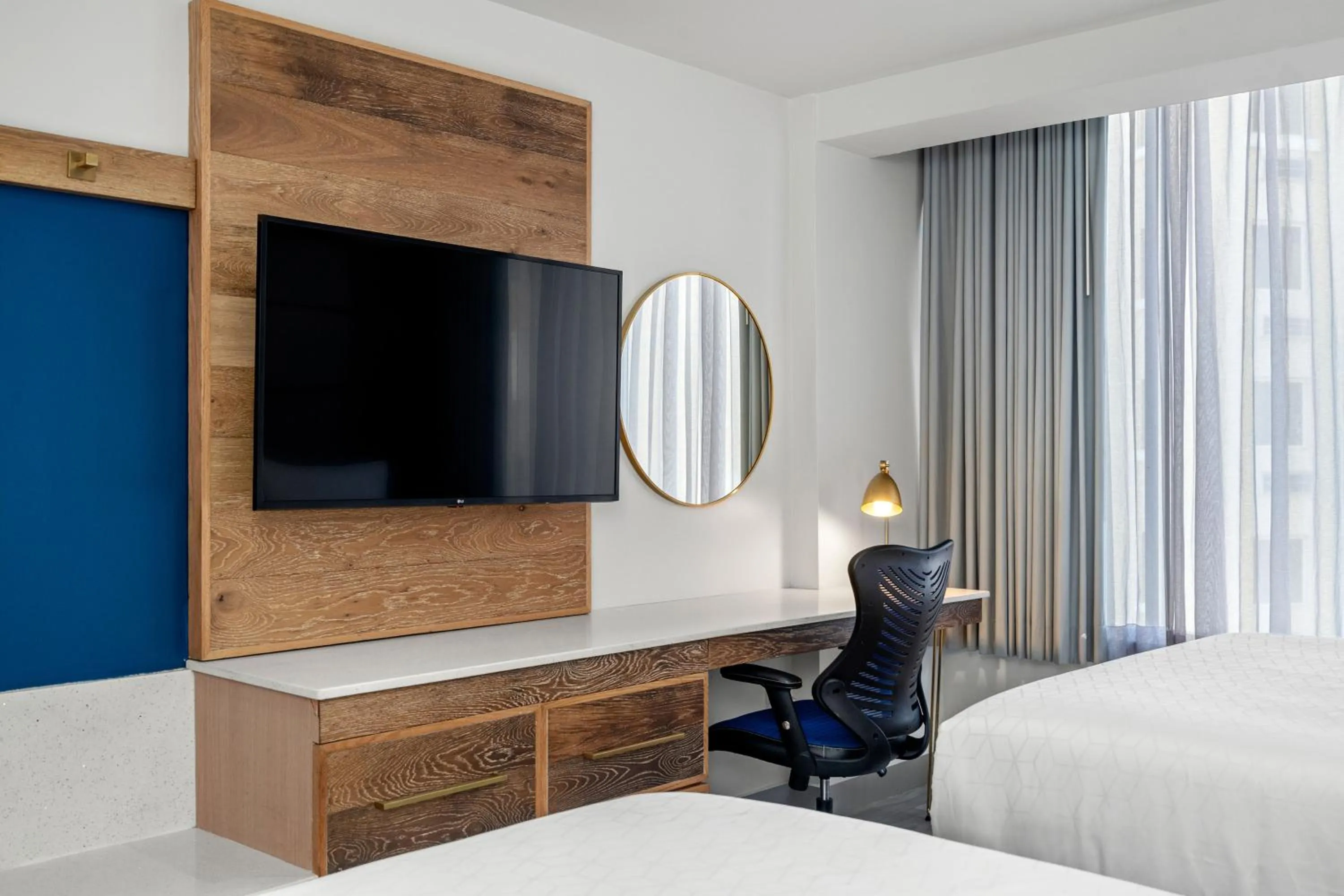 TV and multimedia, Bed in Holiday Inn Express San Juan Condado by IHG