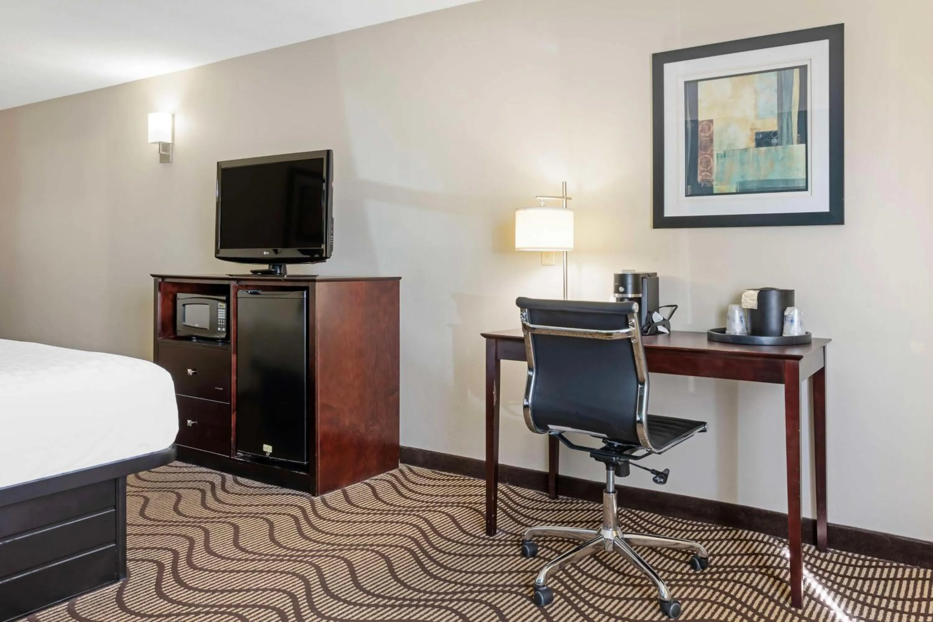 Bedroom, Bed in Best Western Plus Lonoke Hotel