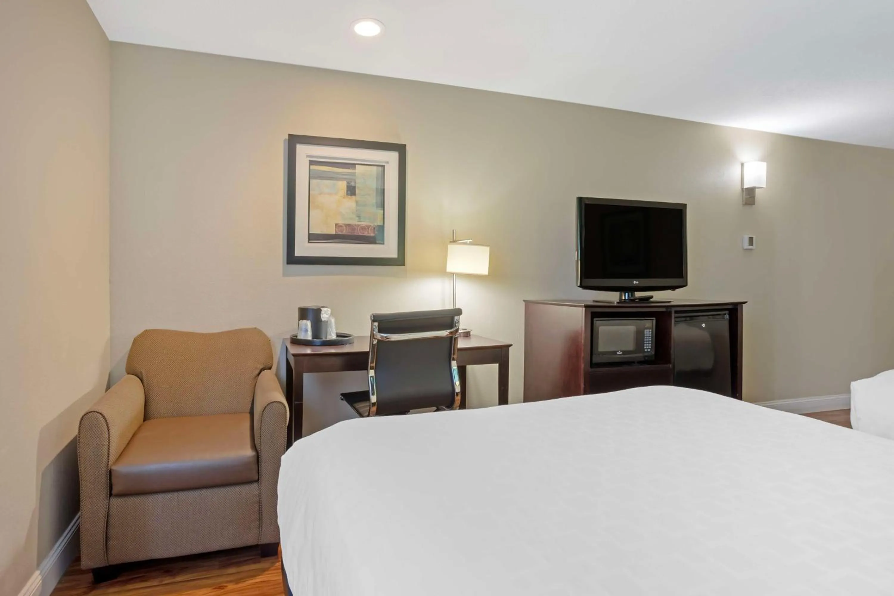 Bedroom, Bed in Best Western Plus Lonoke Hotel