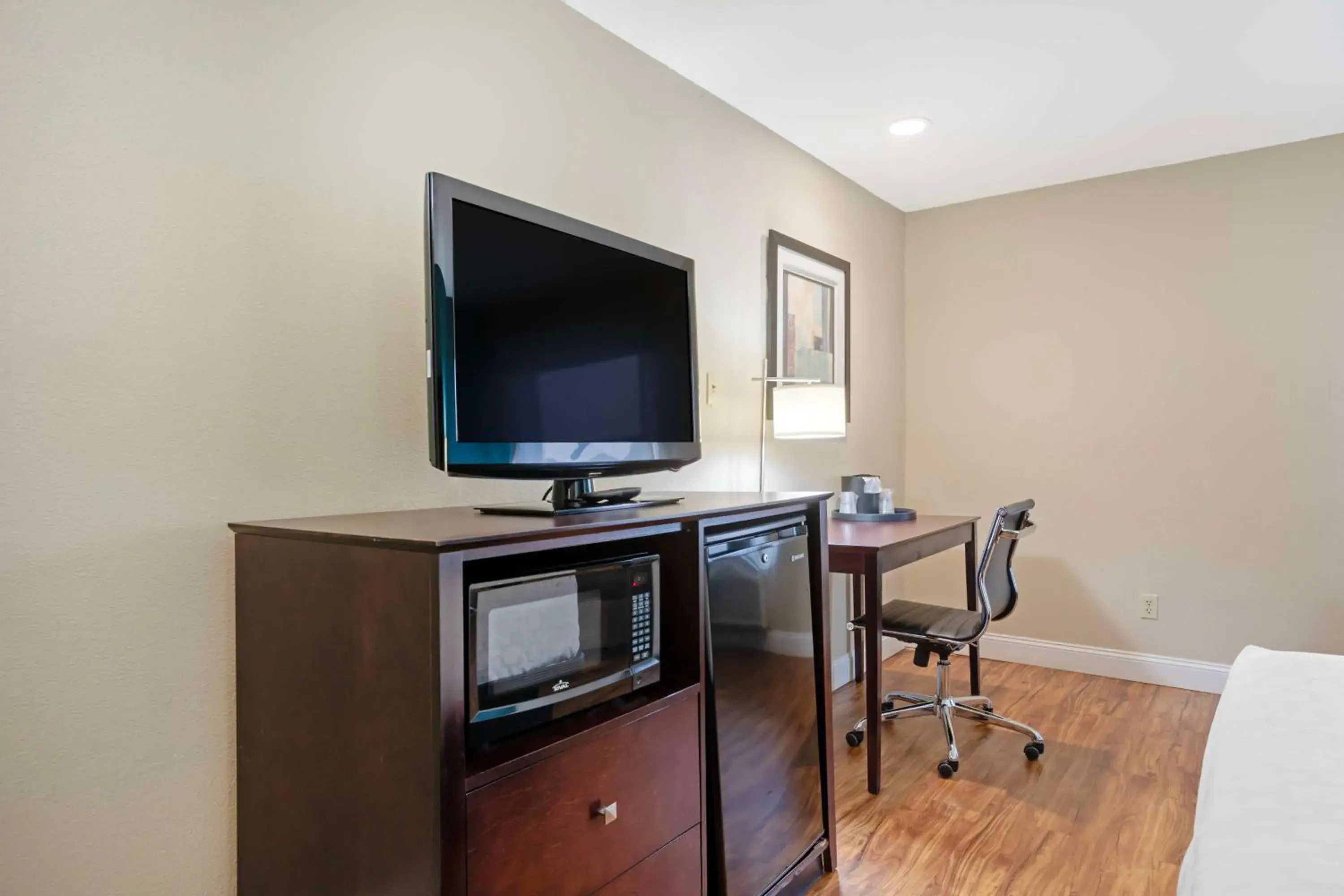 Bedroom in Best Western Plus Lonoke Hotel Bedroom in Best Western Plus Lonoke Hotel