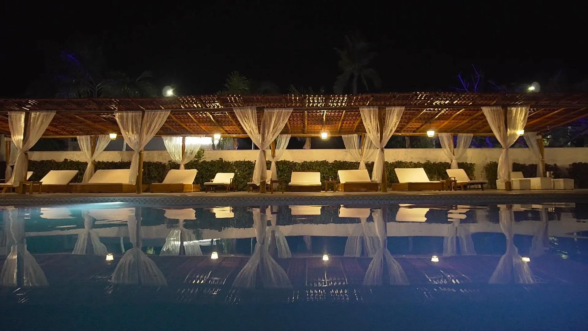 Swimming pool in Hotel Santa Cruz Huatulco