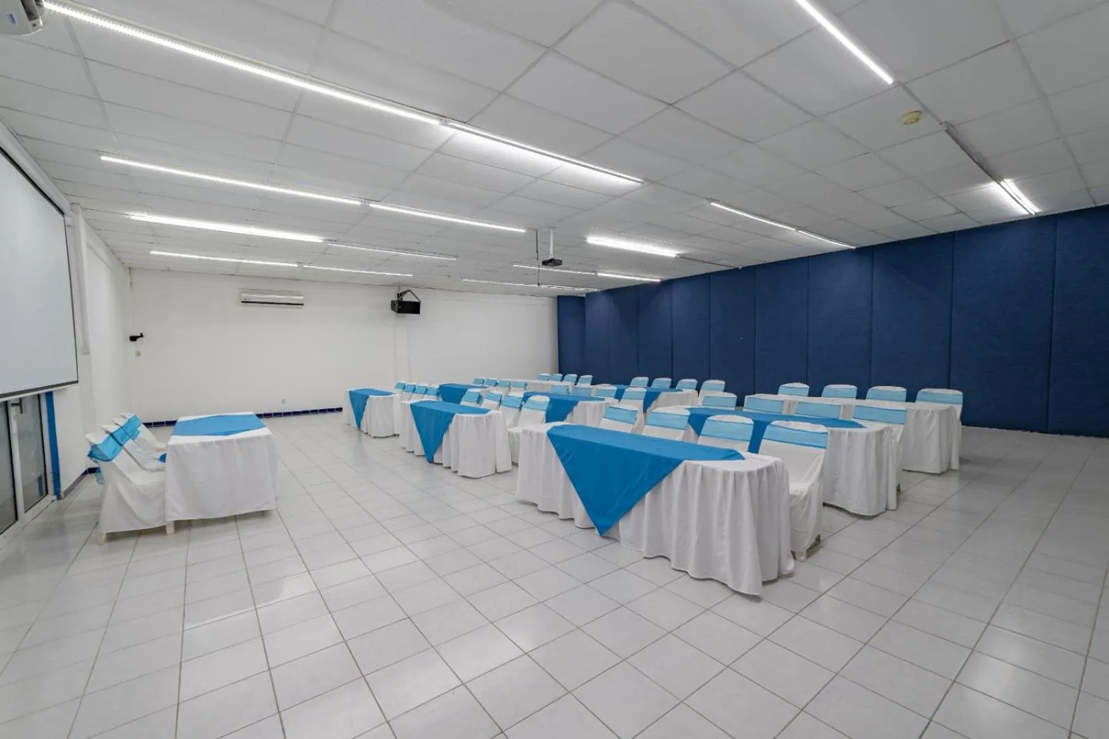 Meeting/conference room in Hotel Santa Cruz Huatulco