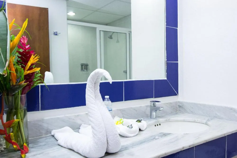 Bathroom in Hotel Santa Cruz Huatulco