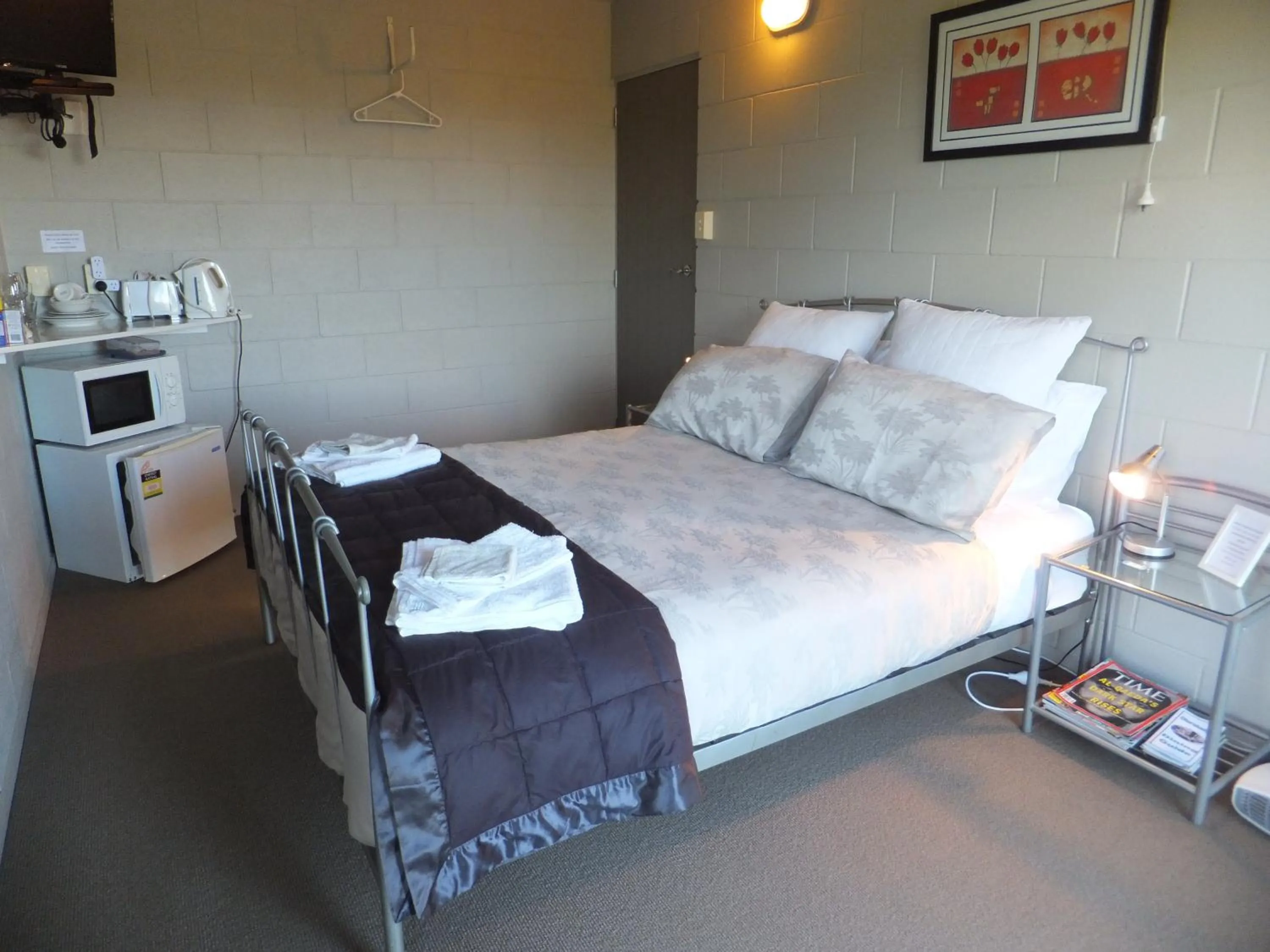 Bed in Waitomo Golfstays B&B