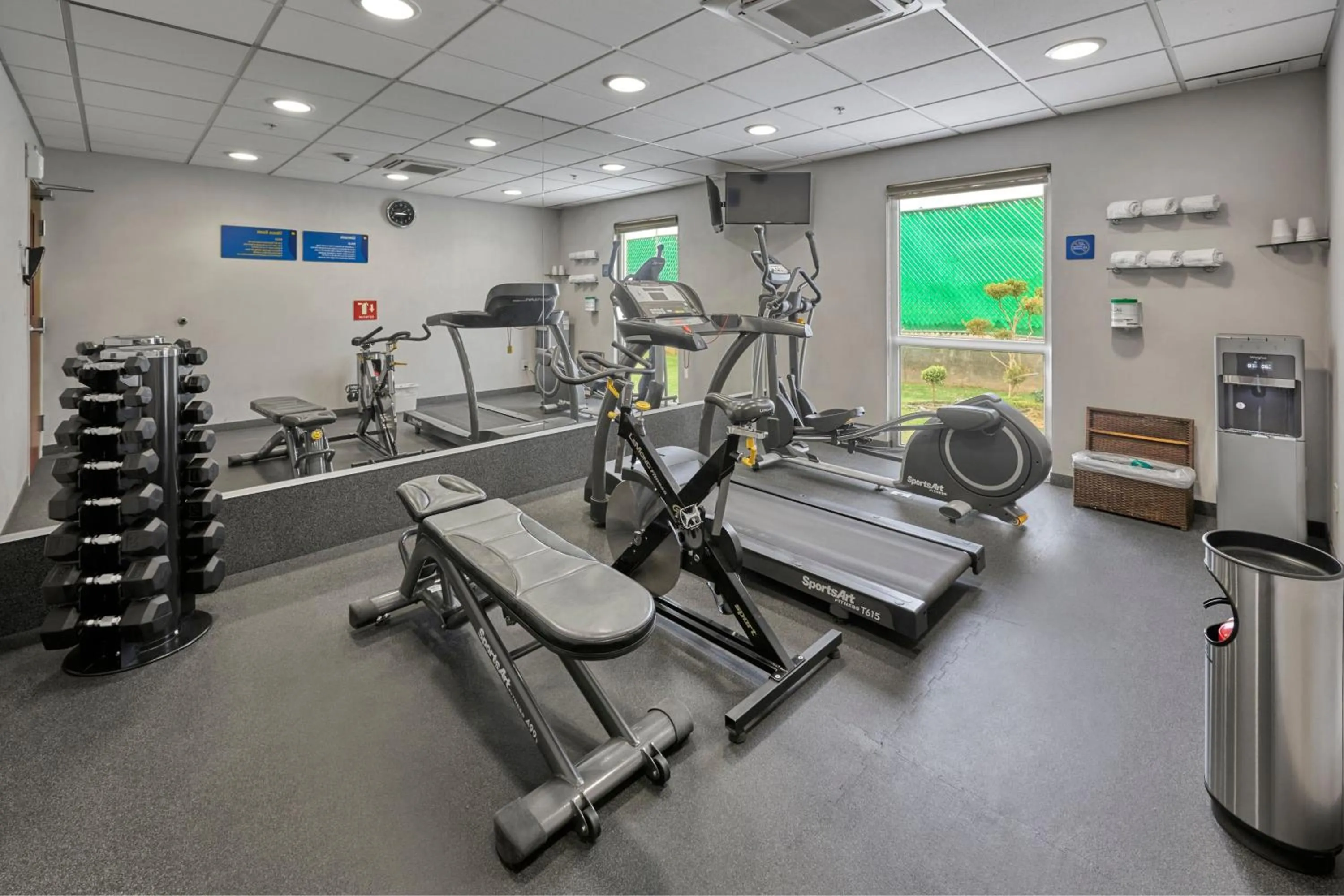 Fitness centre/facilities in City Express by Marriott Xalapa