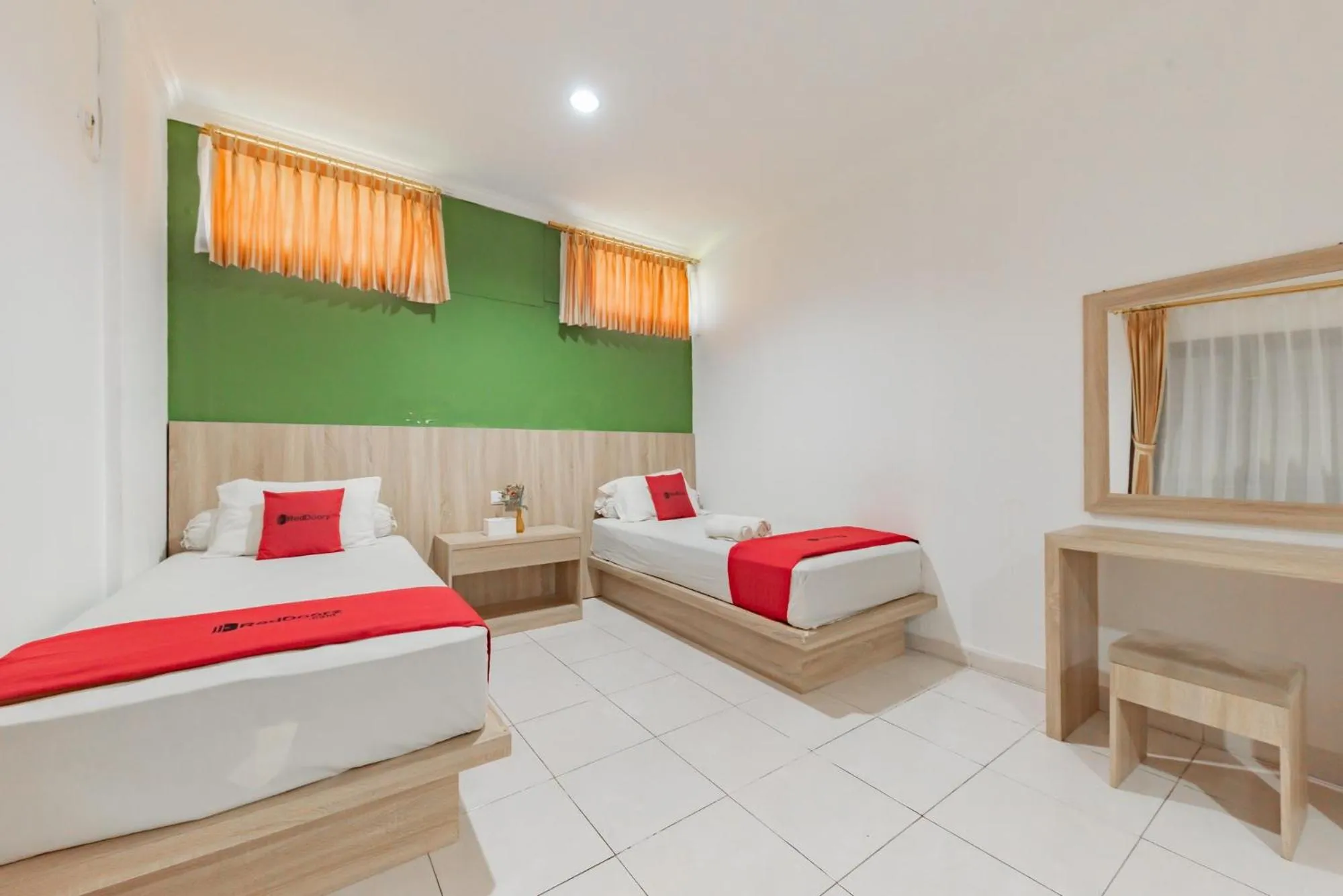 Bed in RedDoorz Syariah near Taman Bekapai 2