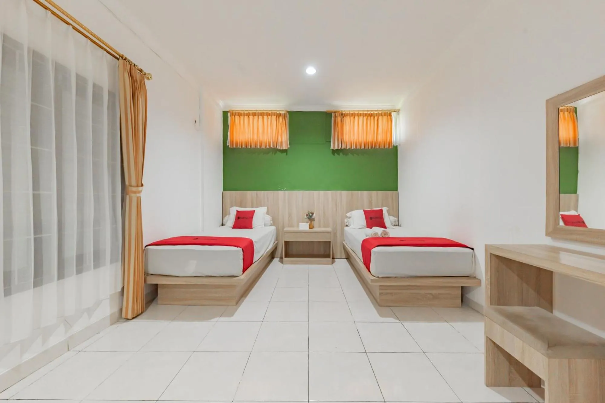 Bed in RedDoorz Syariah near Taman Bekapai 2