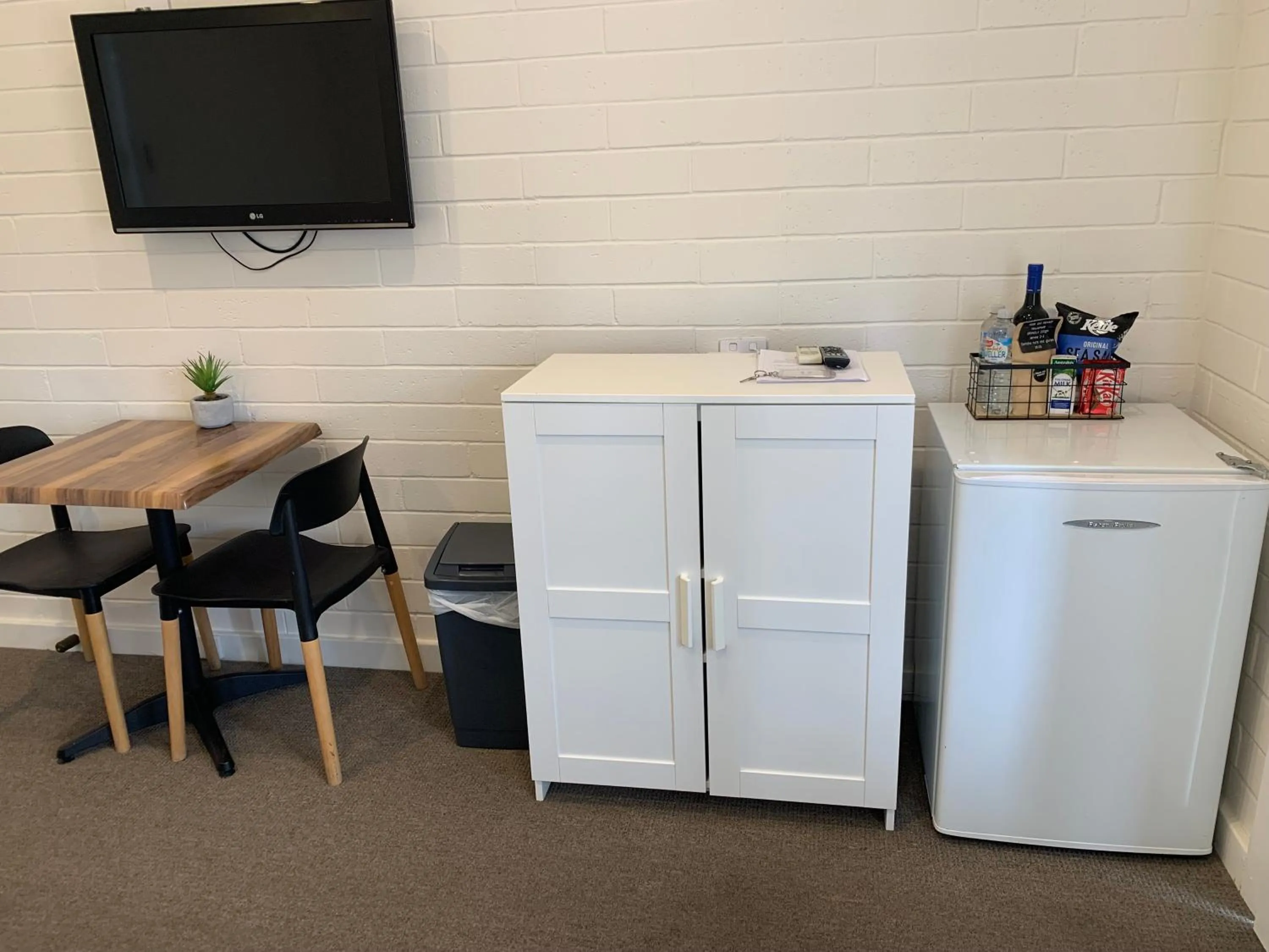 TV and multimedia in Guichen Bay Motel