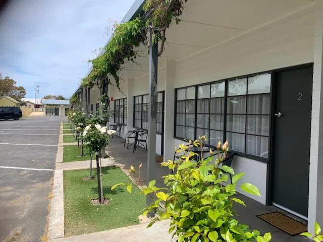 Property building in Guichen Bay Motel