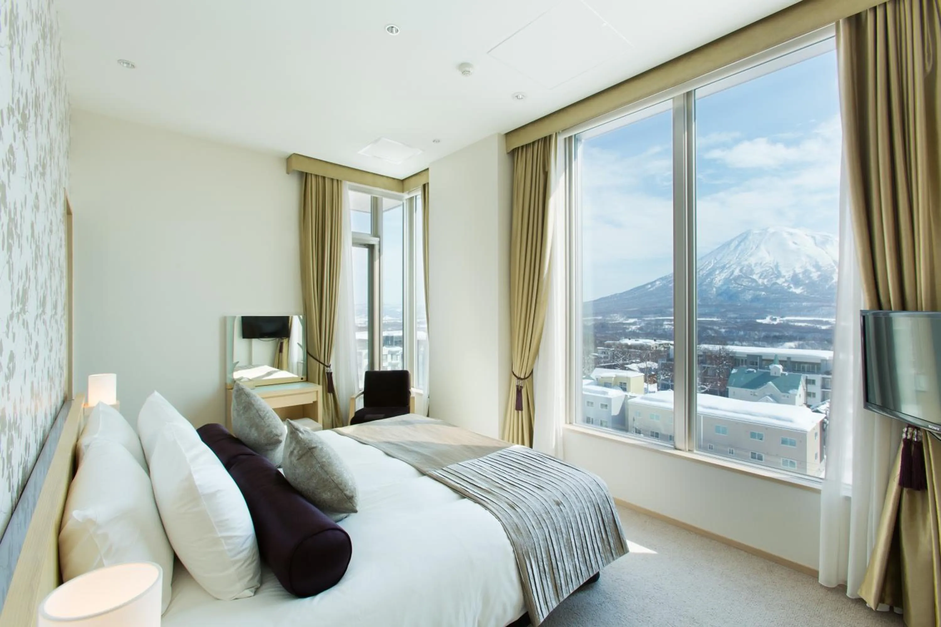 Bedroom, Bed in Chalet Ivy Hirafu, Niseko