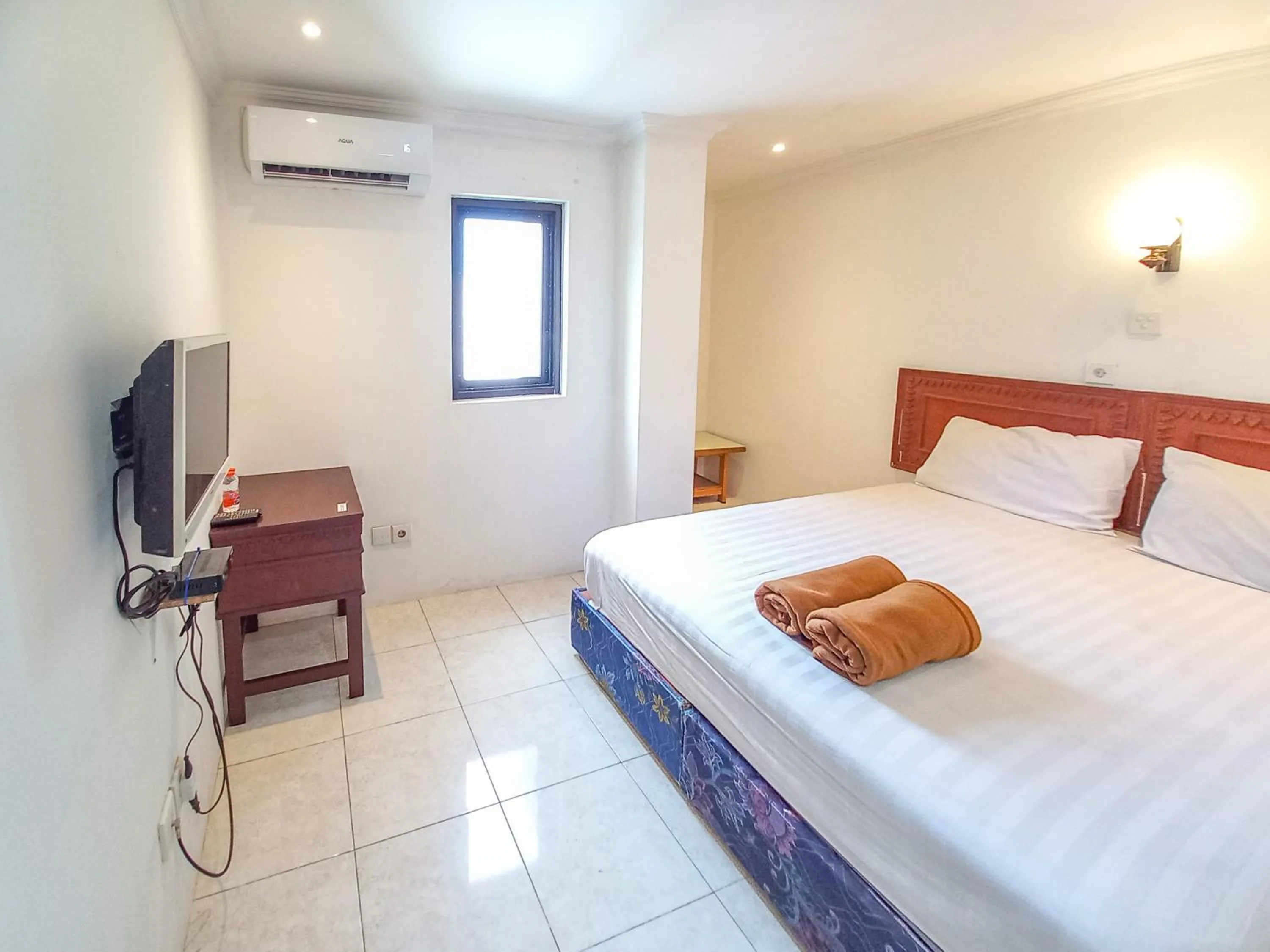 Bedroom, Bed in D Hans Hotel Syariah RedPartner near Wisata Religi Sunan Ampel Surabaya