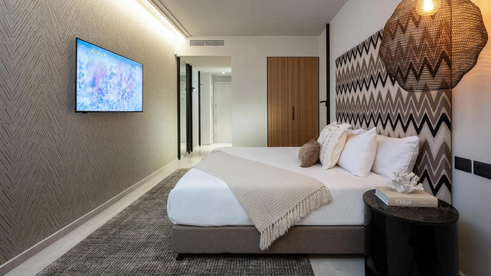 Photo of the whole room, Bed in Leonardo Plaza Haifa