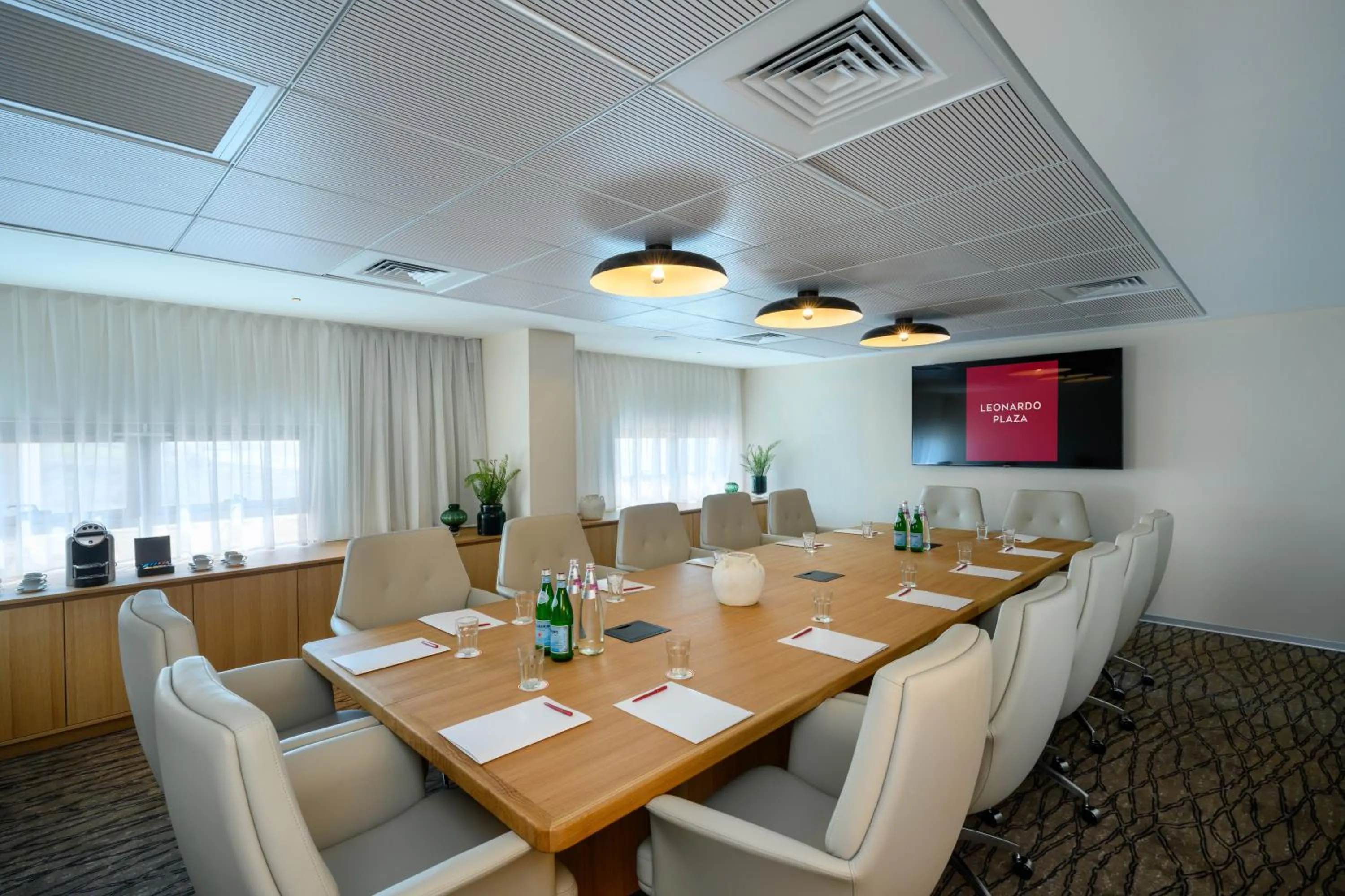 Meeting/conference room in Leonardo Plaza Haifa