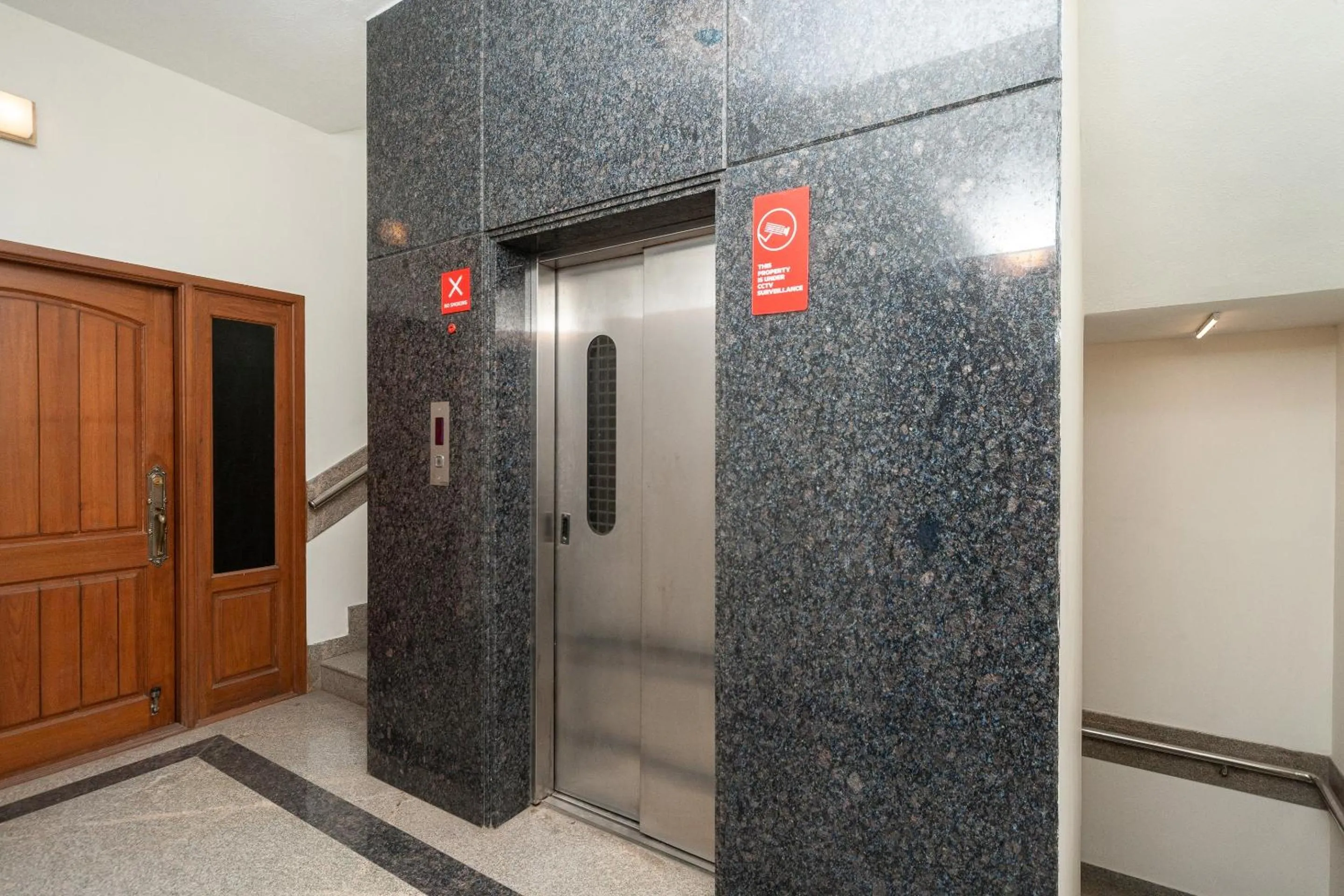 elevator in Neighbour Inn-Elite