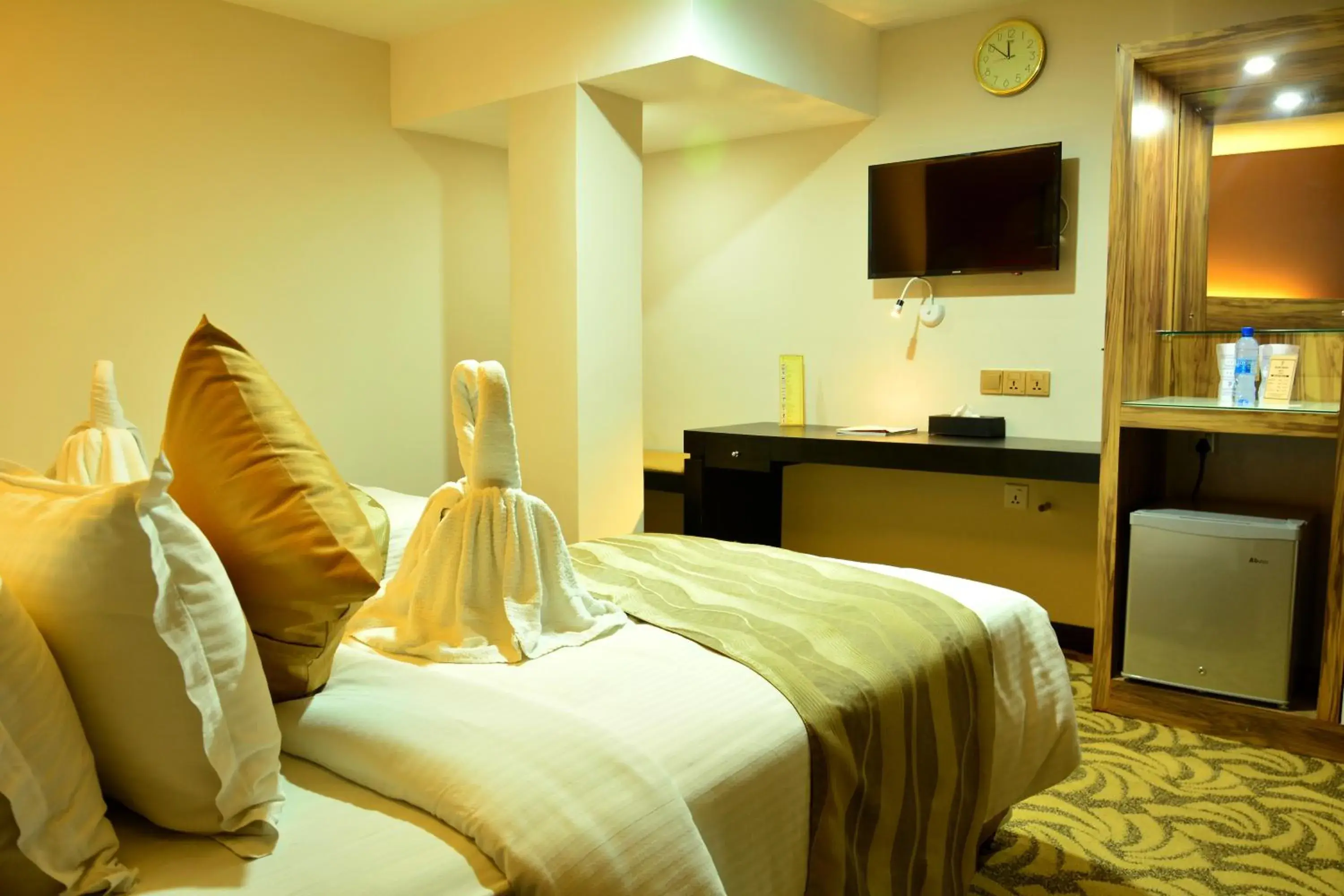 Decorative detail, Bed in Pearl City Hotel Decorative detail, Bed in Pearl City Hotel