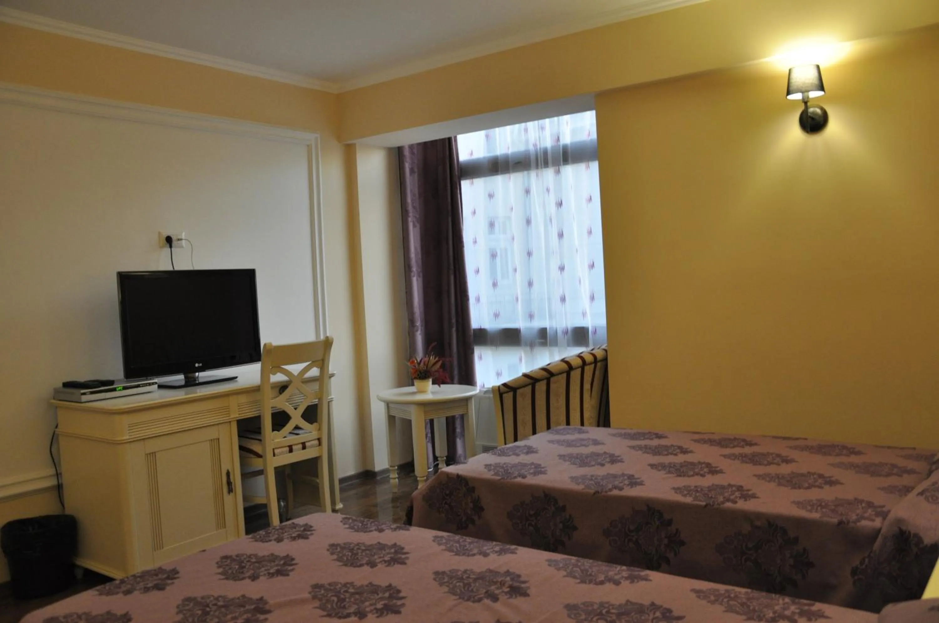 Photo of the whole room in Vigo Grand Hotel