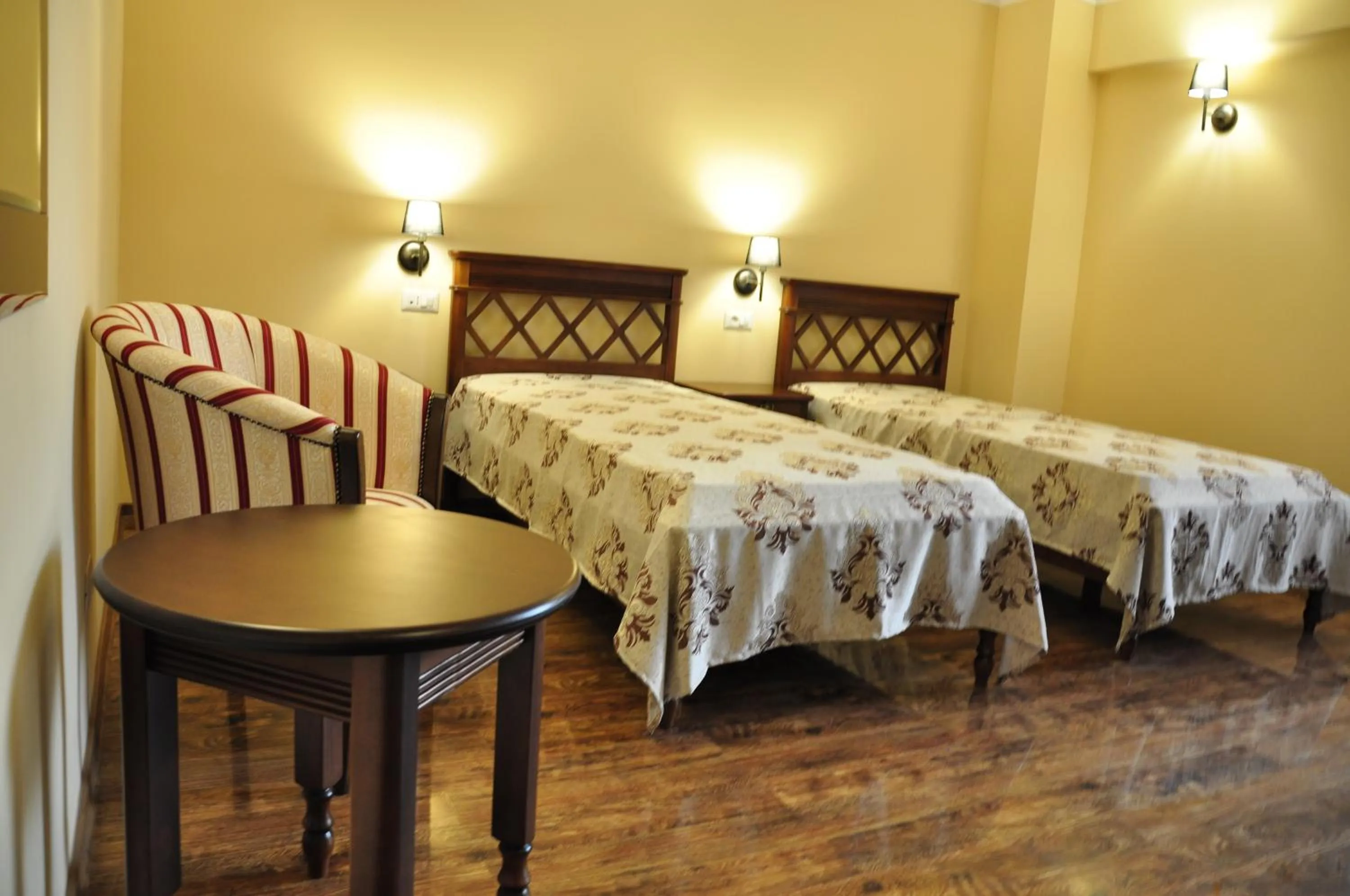 Photo of the whole room in Vigo Grand Hotel