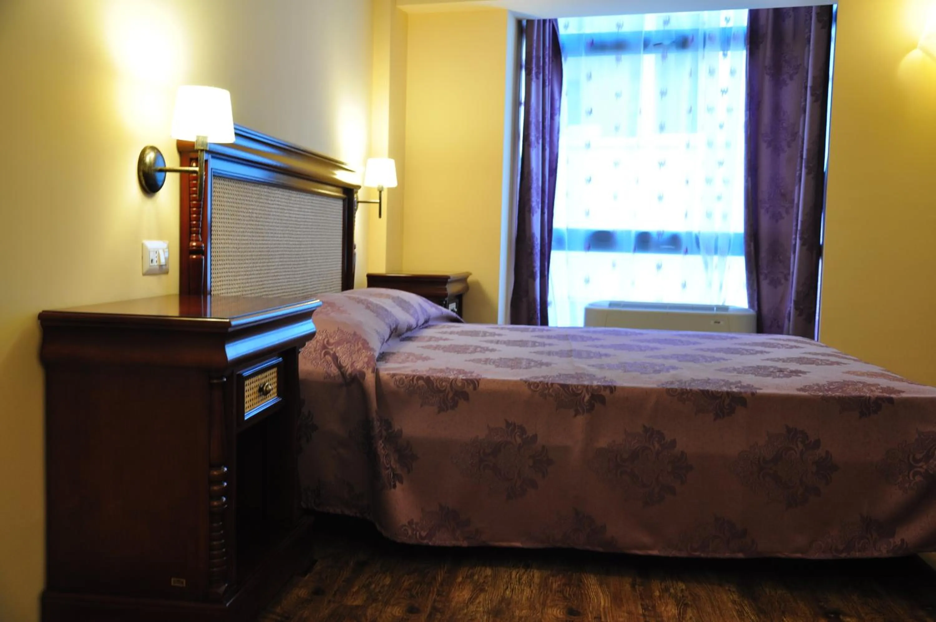 Photo of the whole room in Vigo Grand Hotel