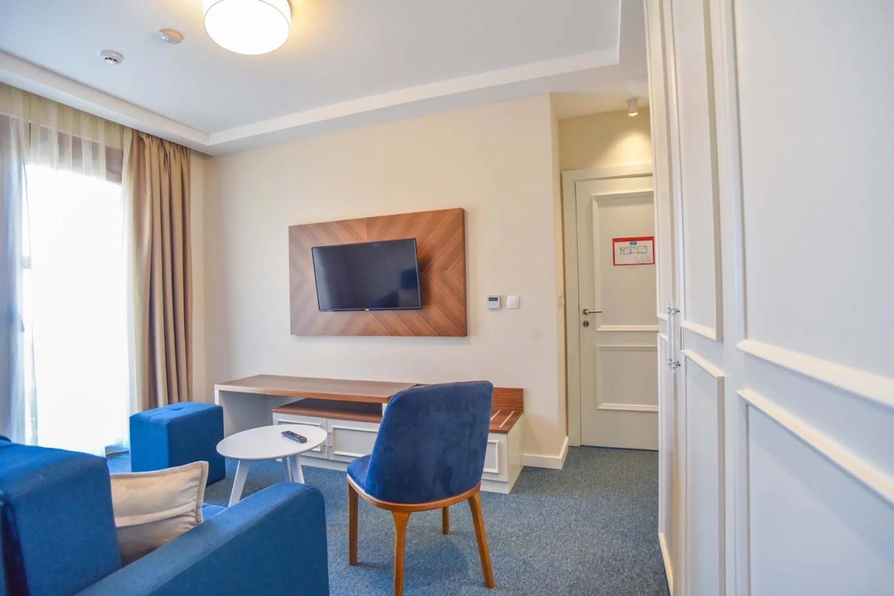 Vistamar Hotel & Apartments