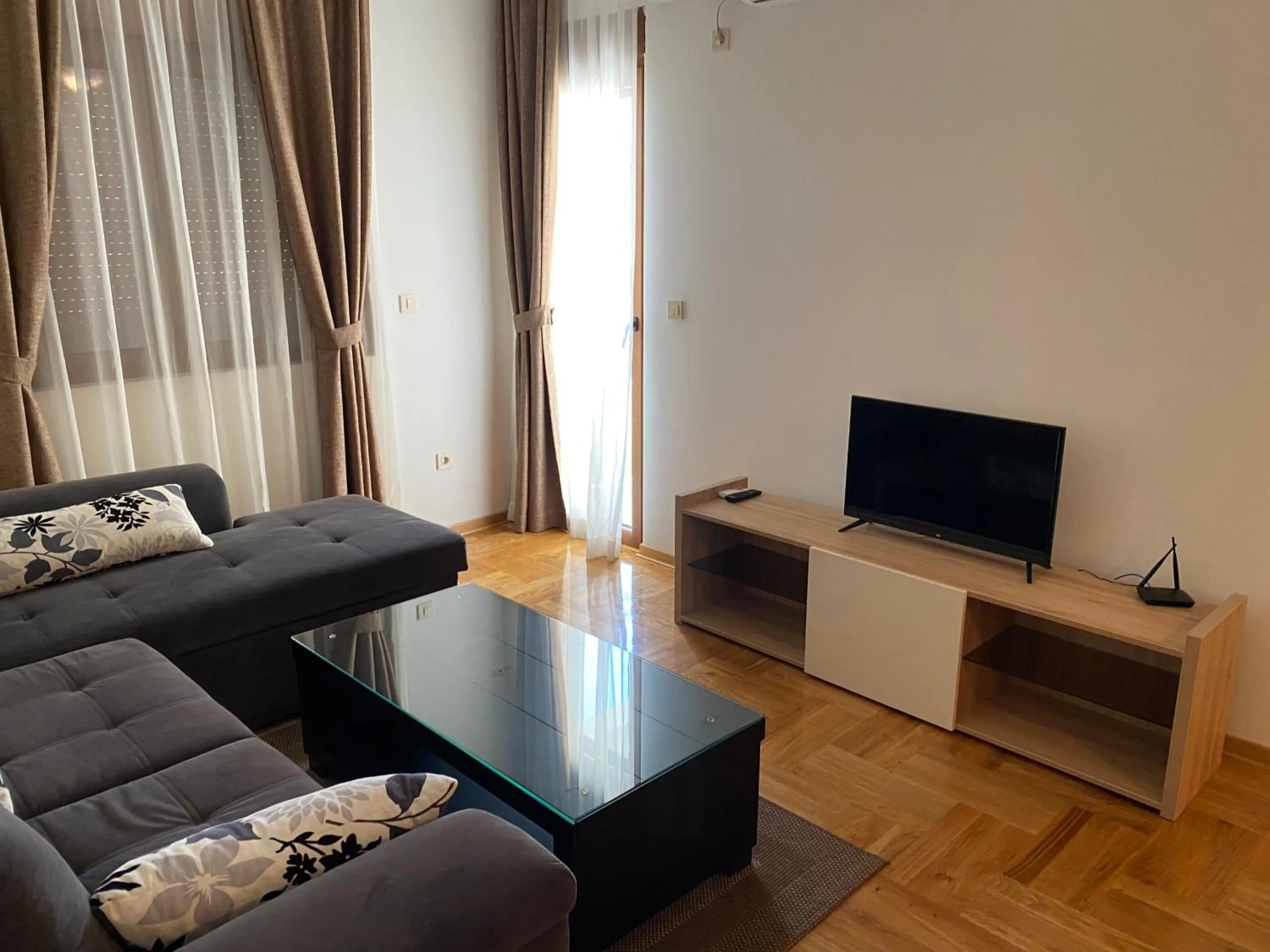 Vistamar Hotel & Apartments