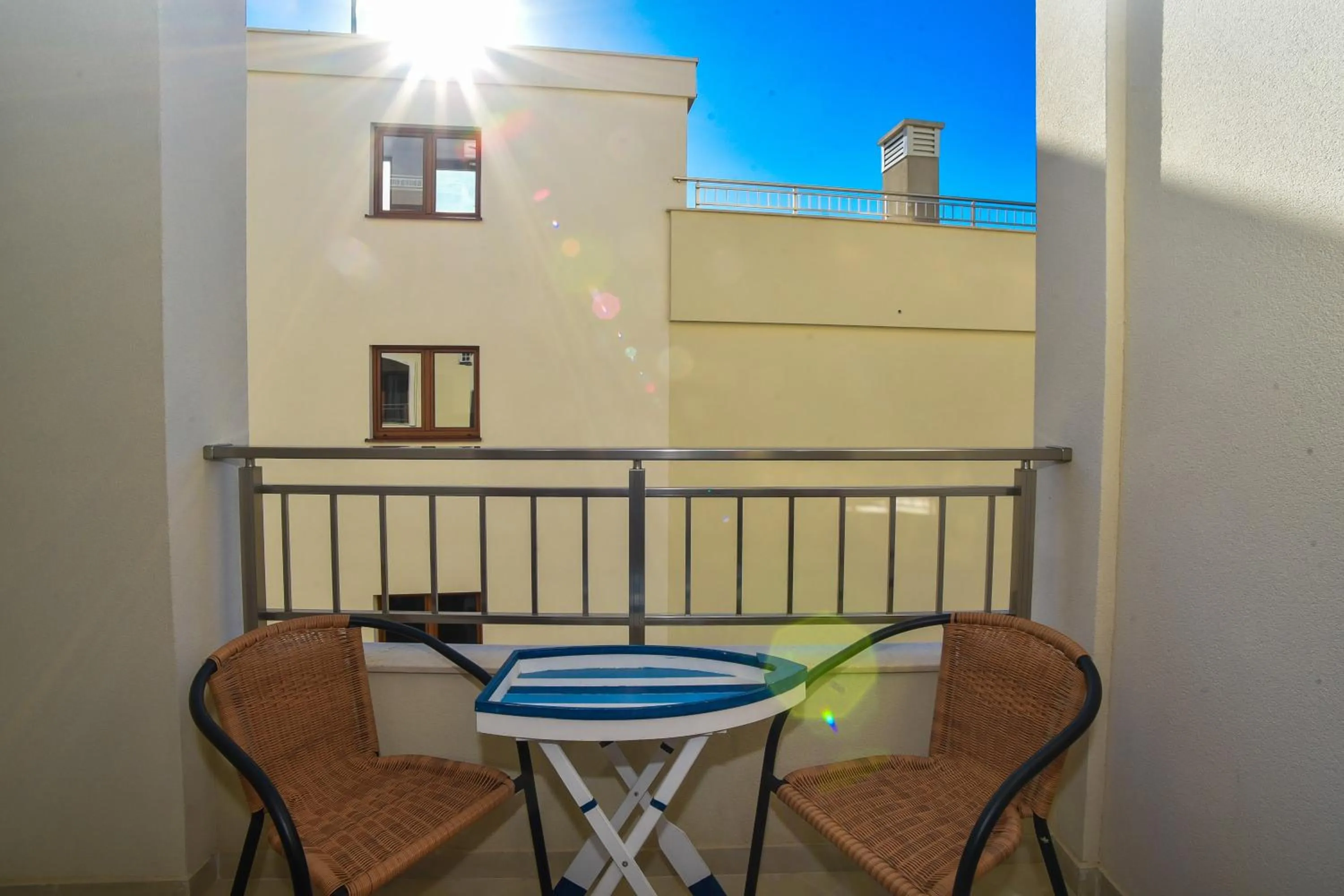 Vistamar Hotel & Apartments