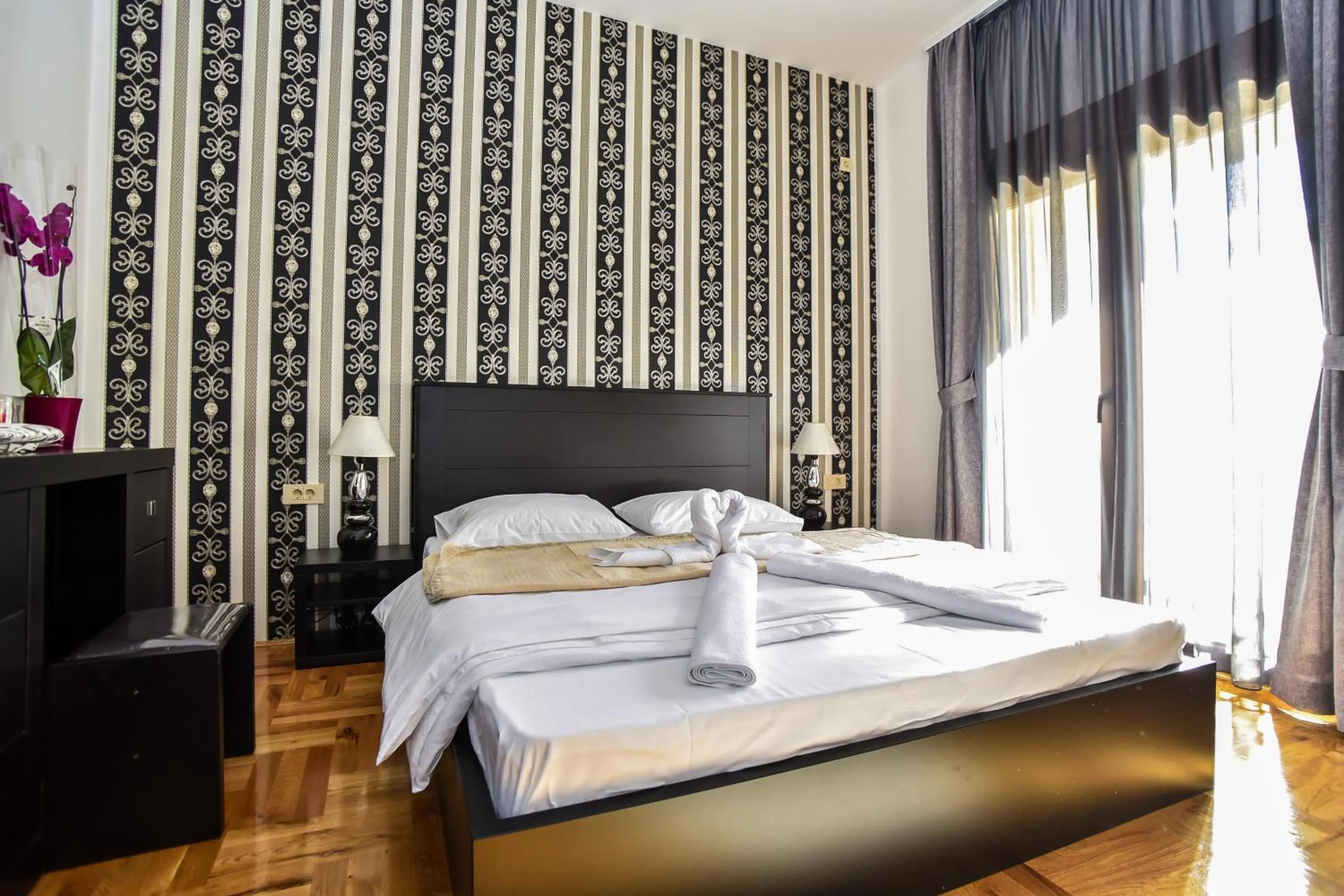 Bed in Vistamar Hotel & Apartments
