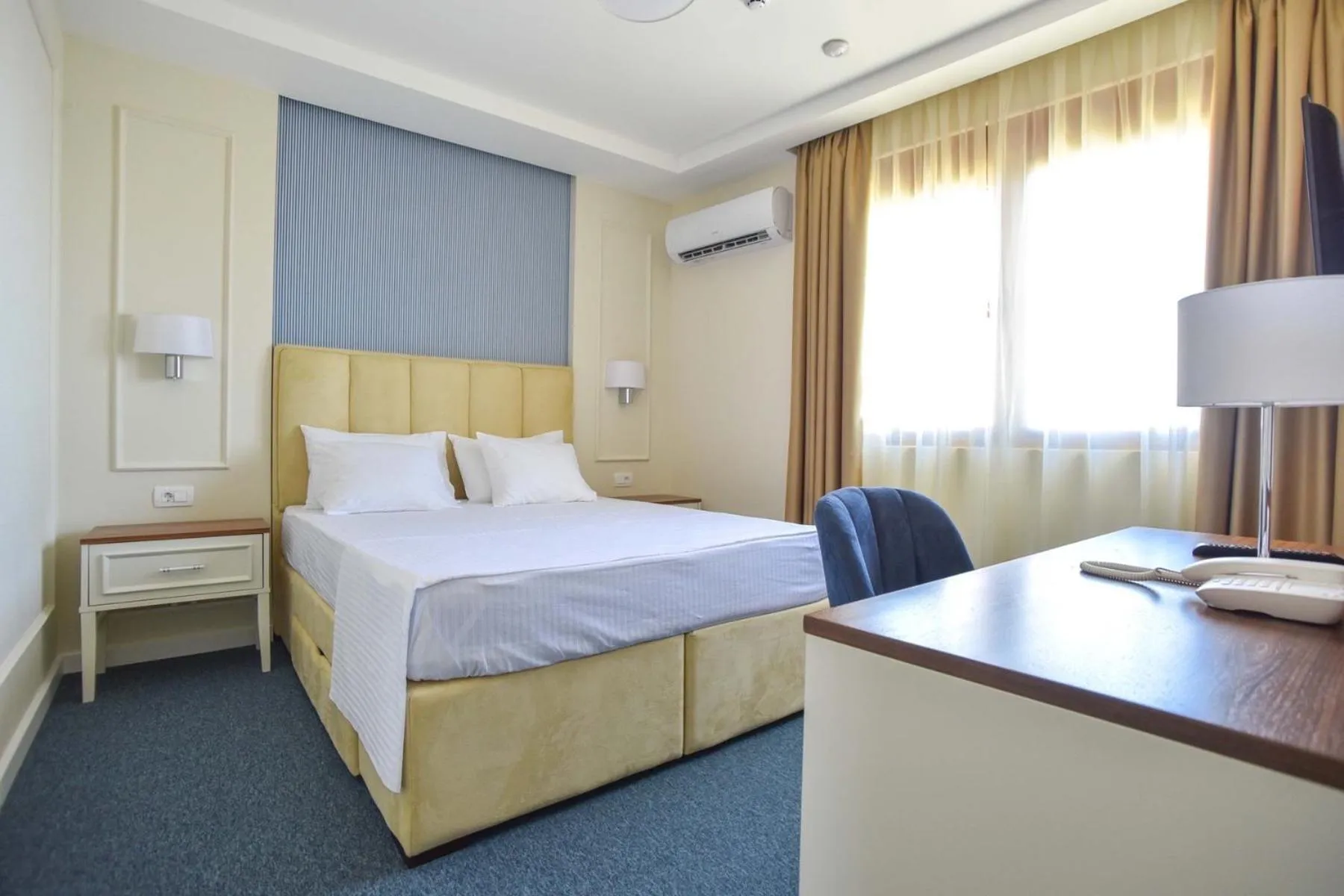 Bed in Vistamar Hotel & Apartments