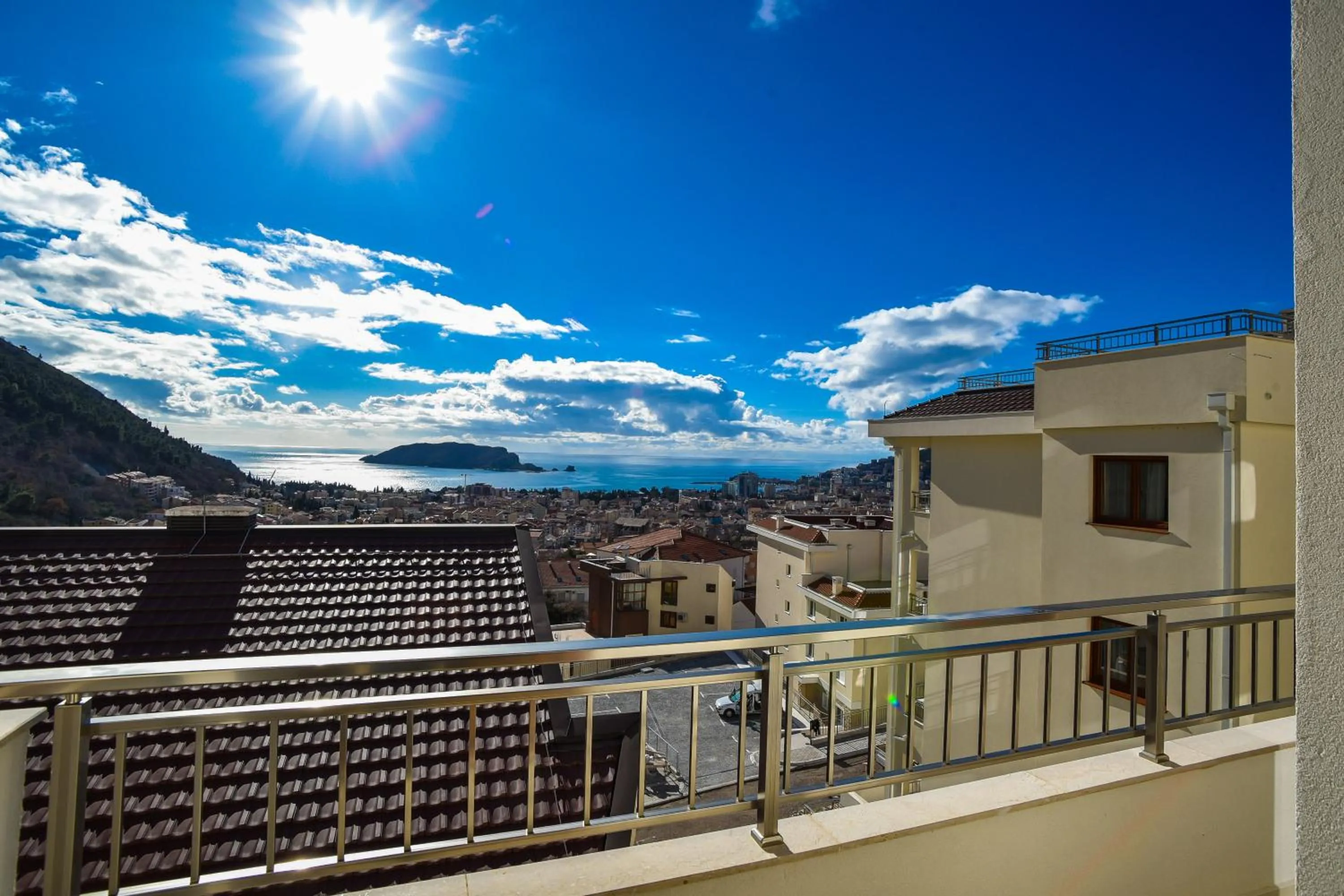 Vistamar Hotel & Apartments