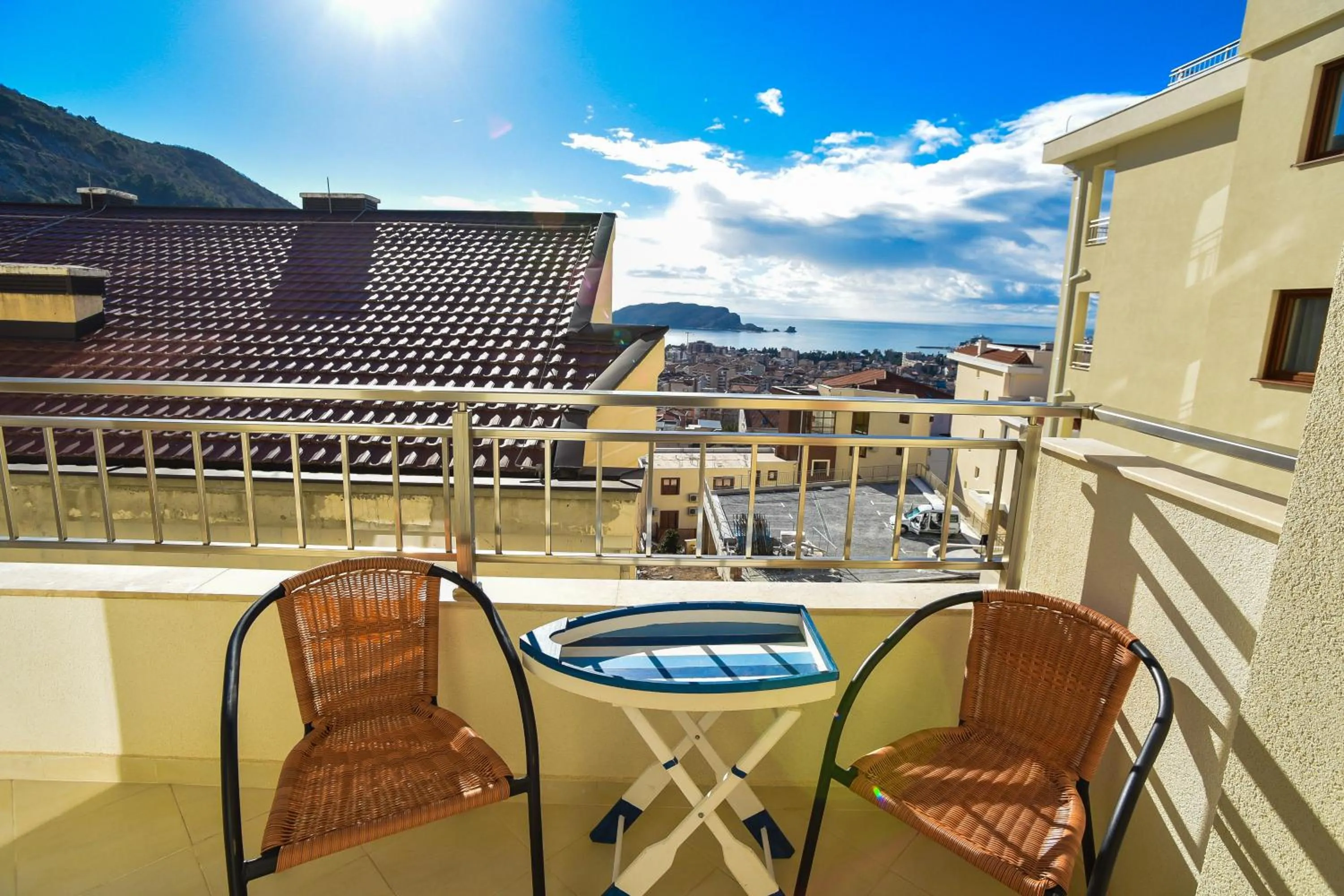 Vistamar Hotel & Apartments