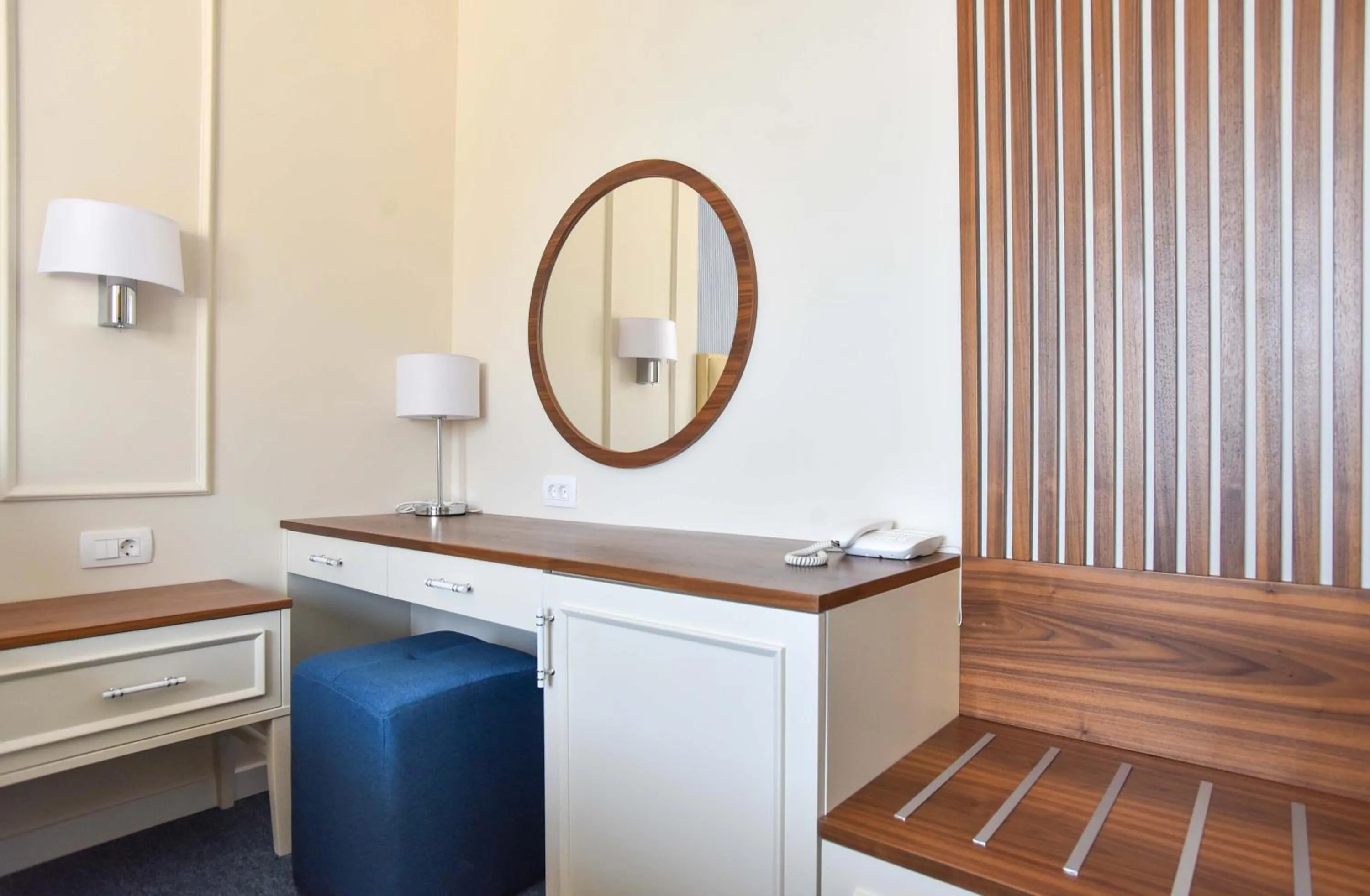 Vistamar Hotel & Apartments