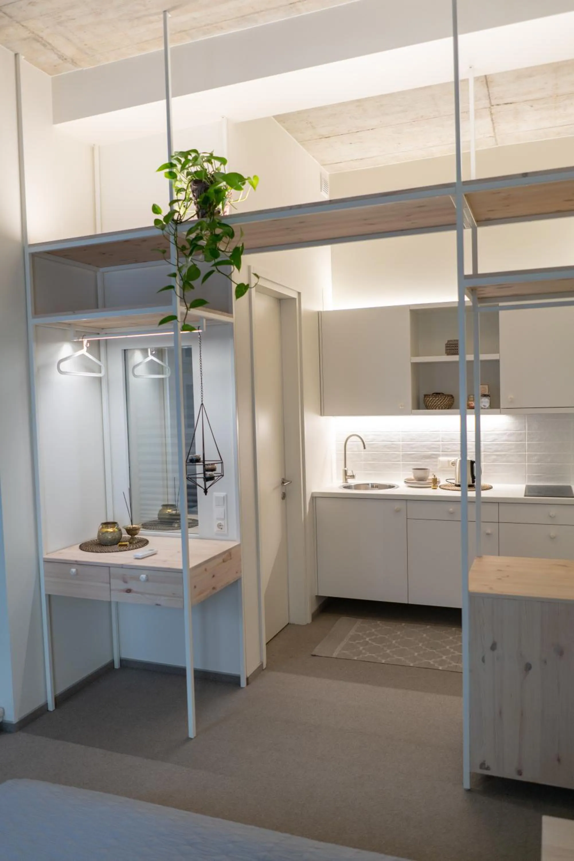 Photo of the whole room, Bed in Mai Ram Yoga House