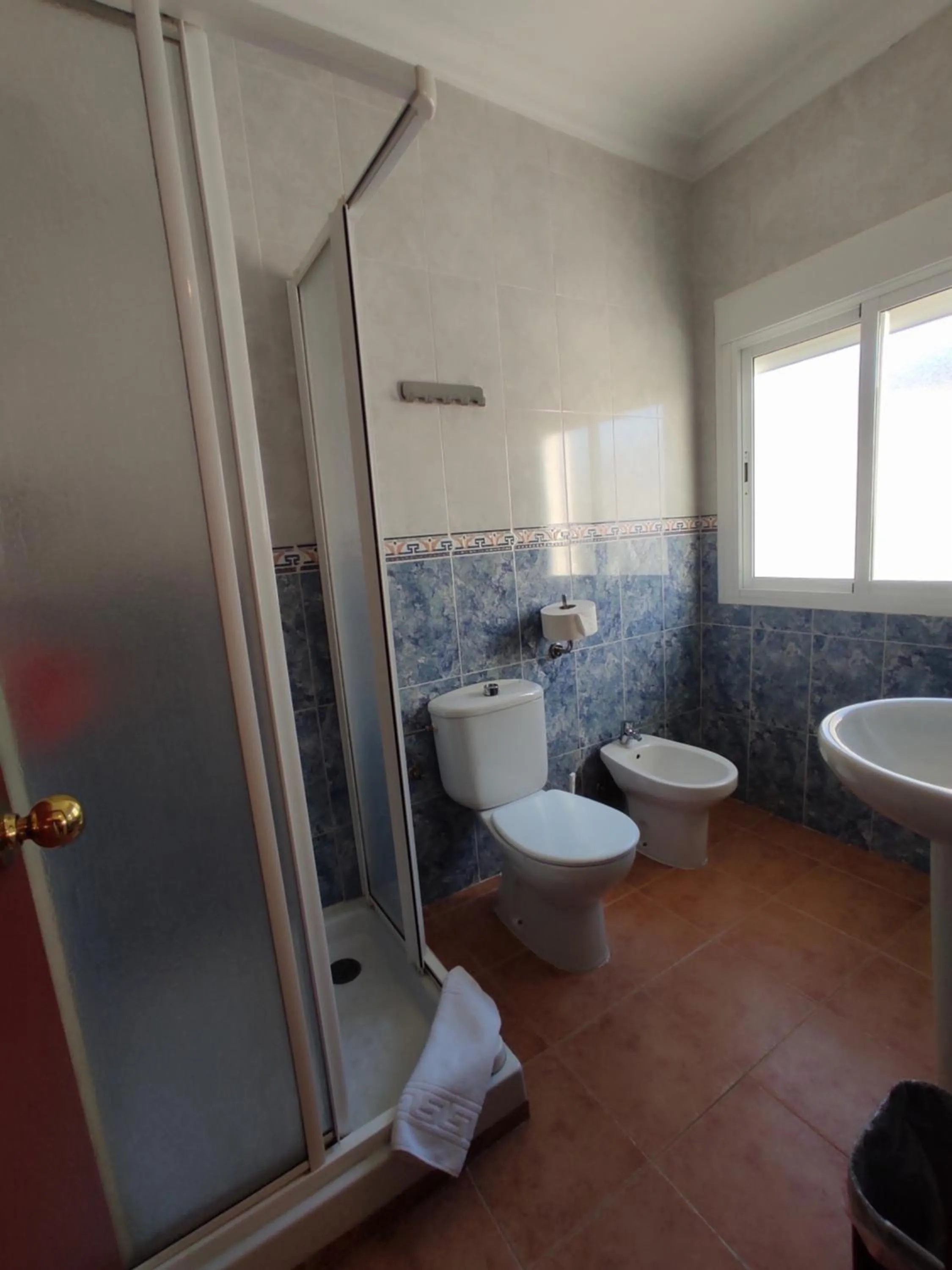 Bathroom in Vivian's Guest House Auto Check-in