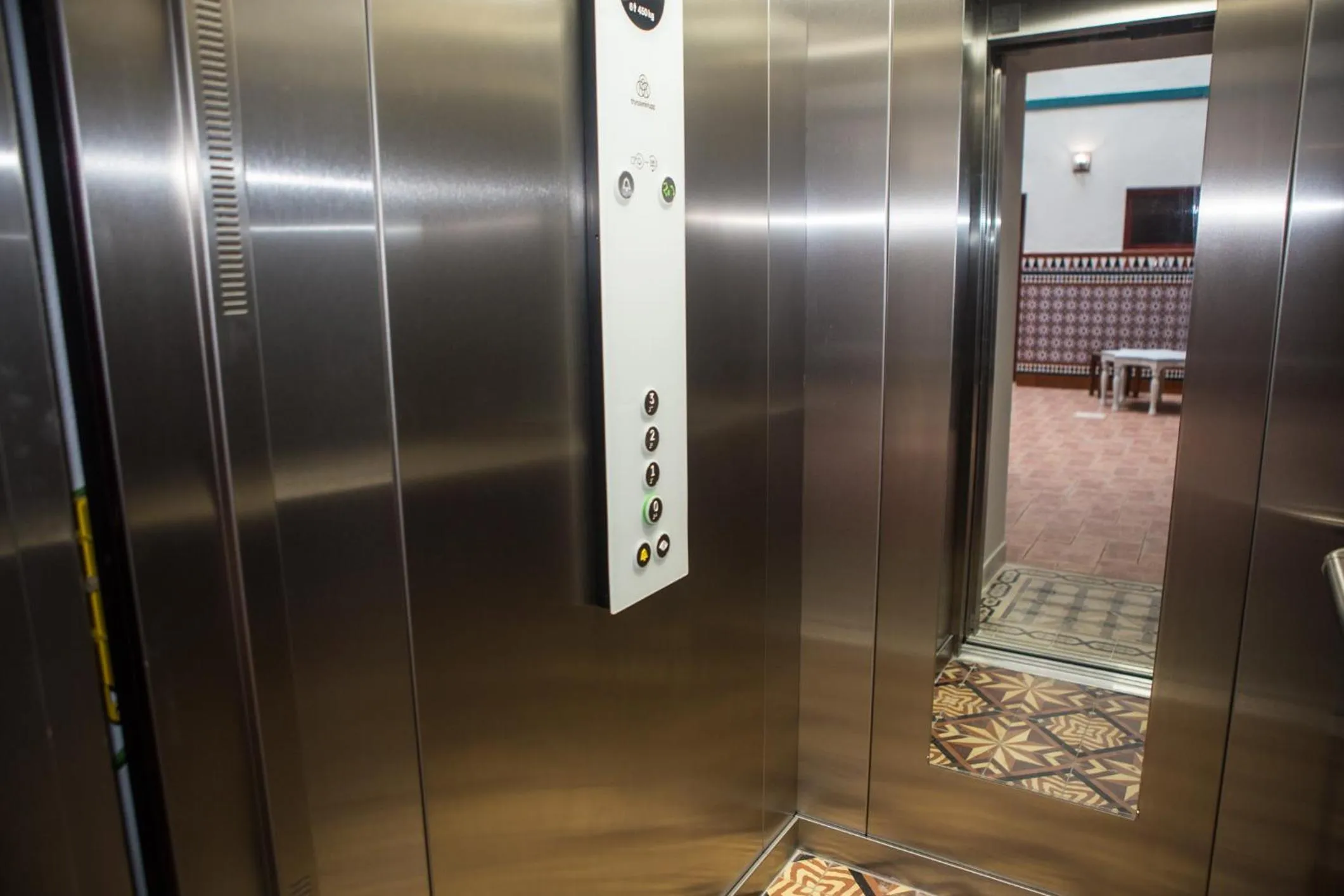 elevator in Vivian's Guest House Auto Check-in